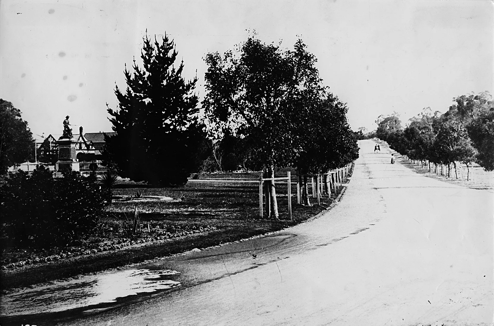 Fraser Avenue, Kings Park, 1905