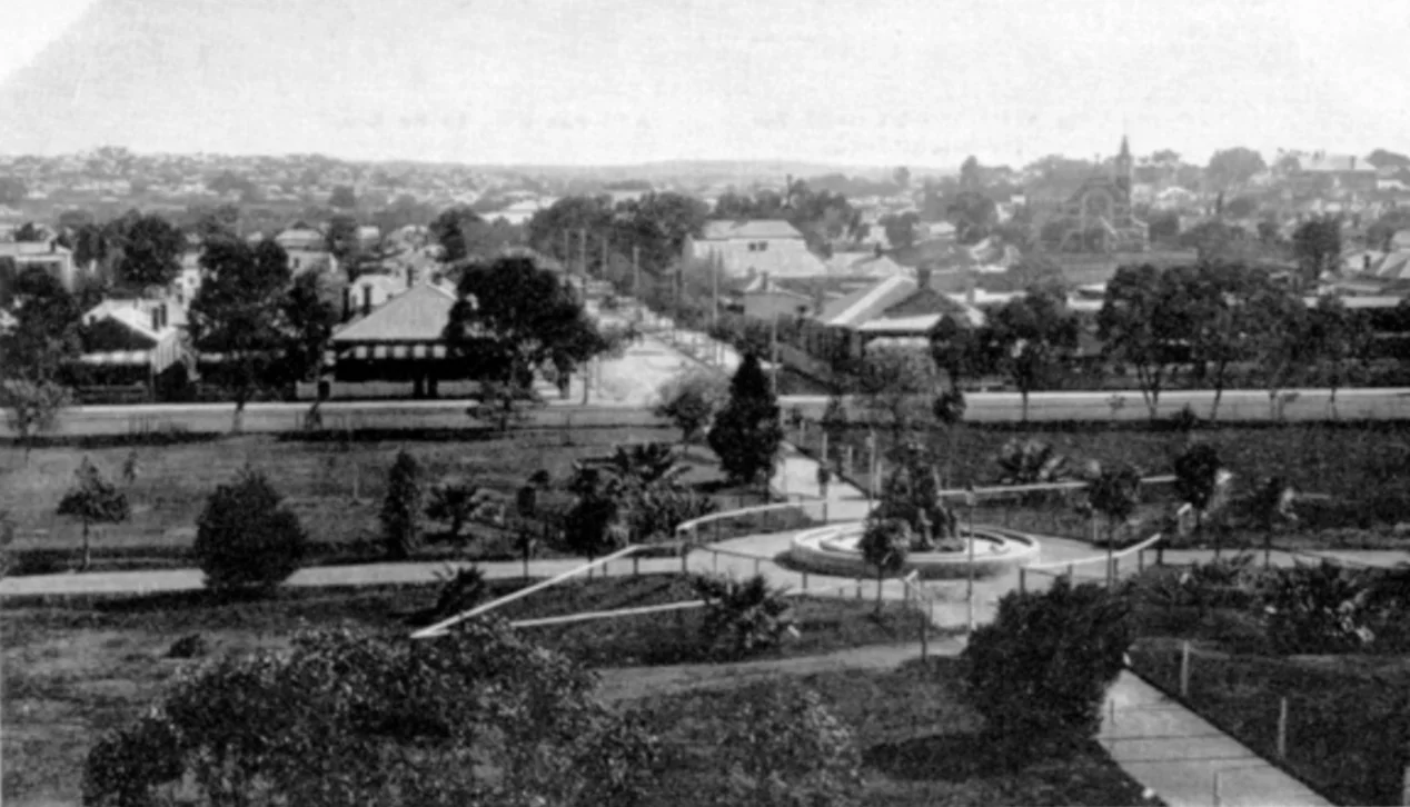 Russell Square, Perth, c1914. Courtesy State Library of Western Australia, image 004046d