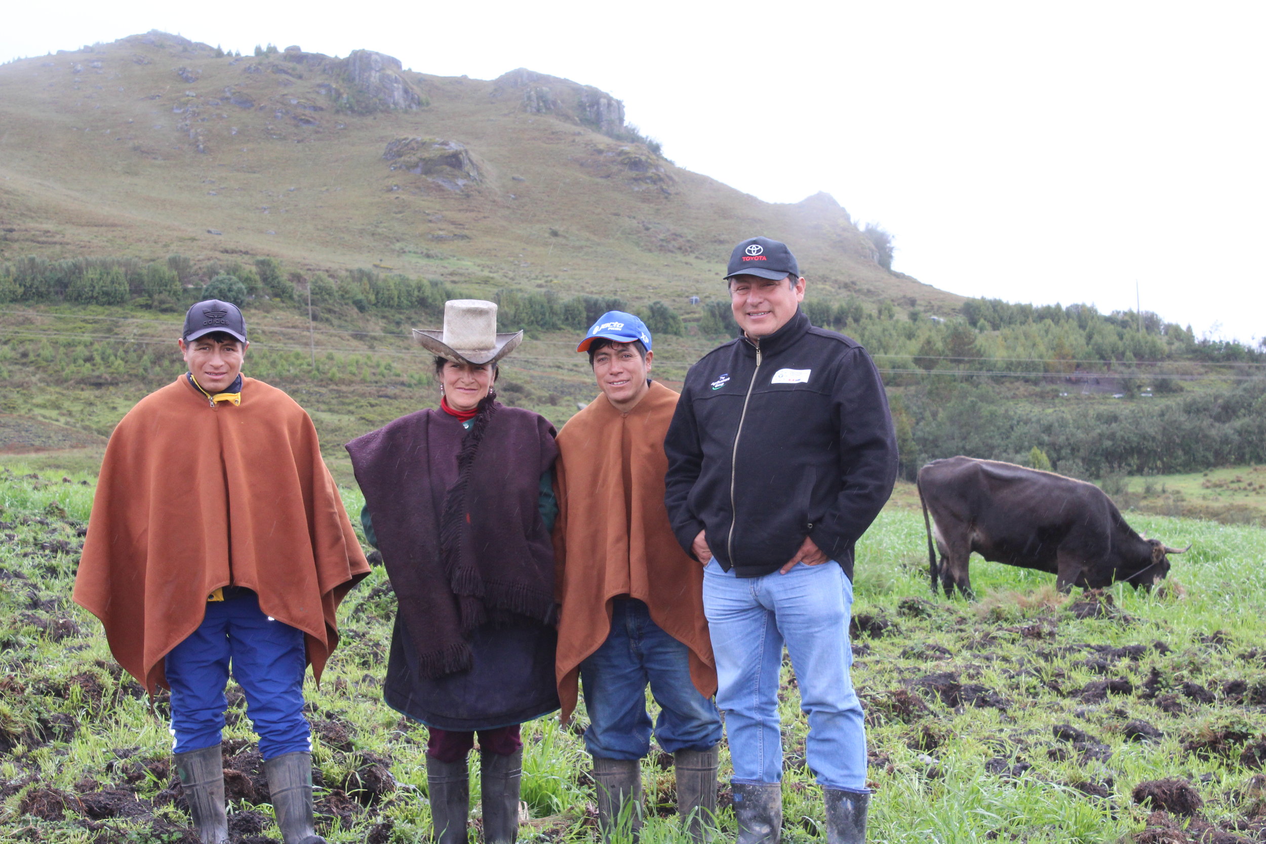 Julio Bustios (RC-Cajamarca) with dairy farmers in San Lorenzo, Santa Cruz, Cajamarca