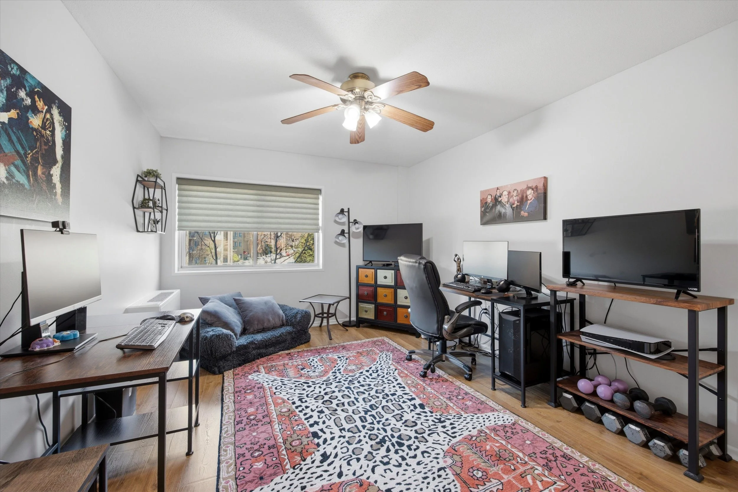 11-100 West Ave_11.jpg