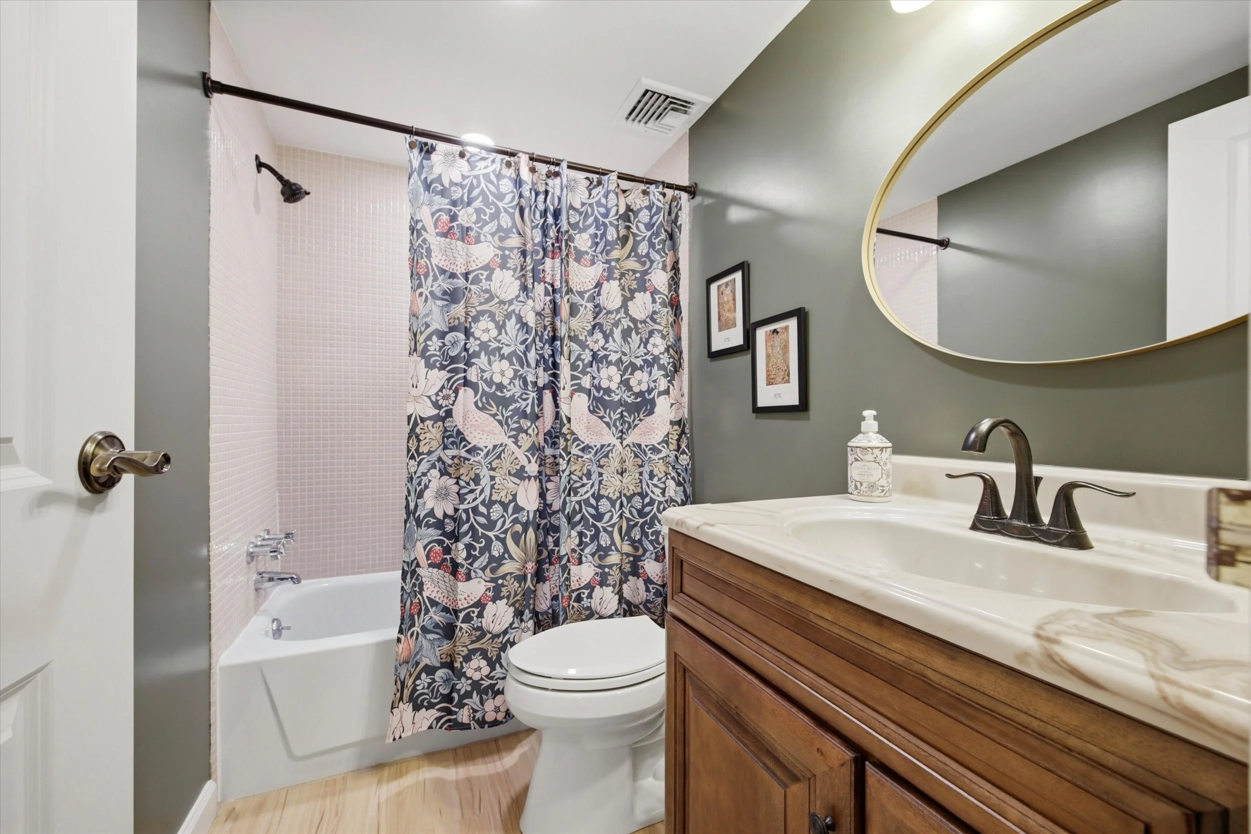 07-100 West Ave_07.jpg