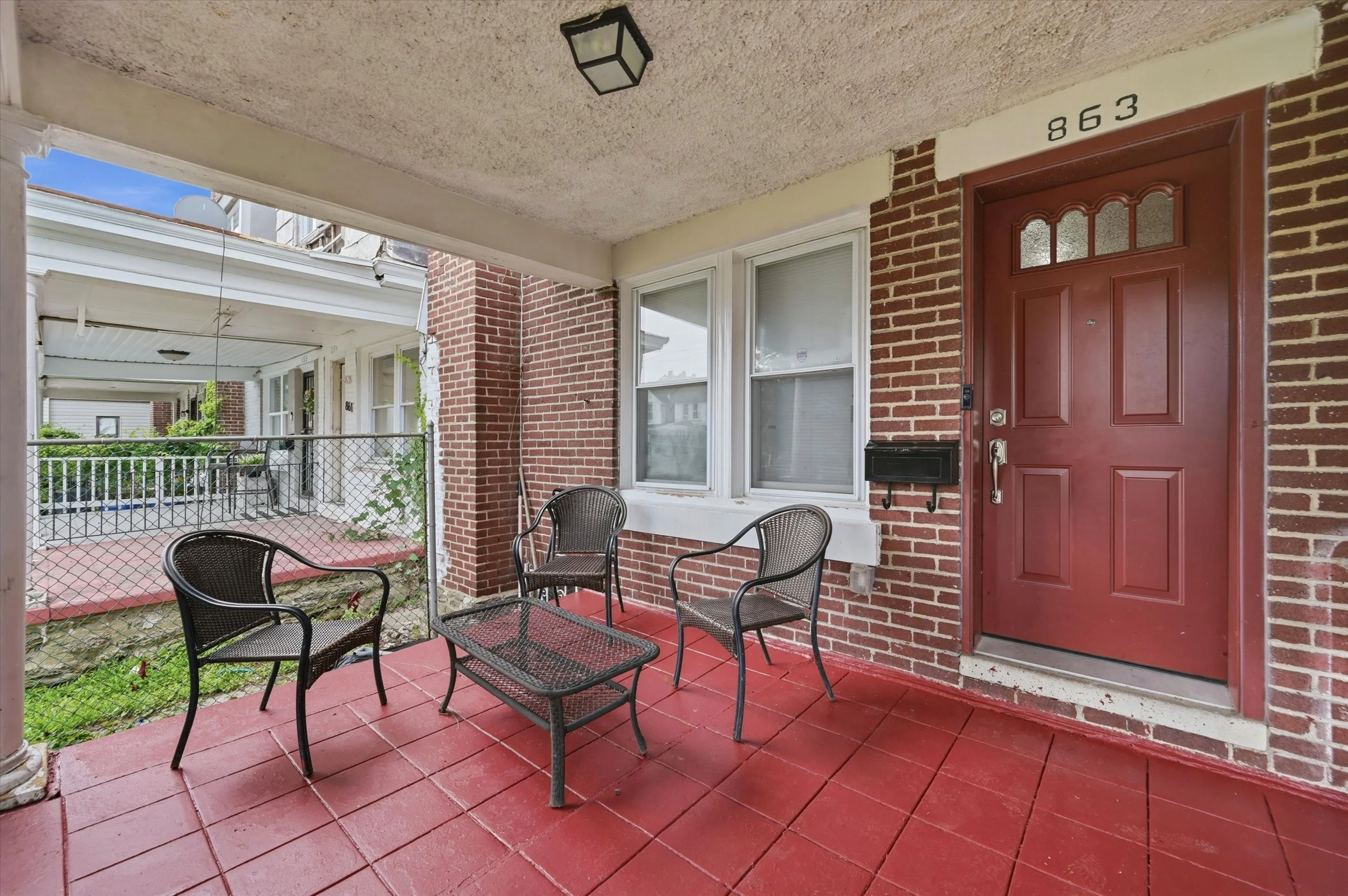 01-863EPriceStreet_01.jpg