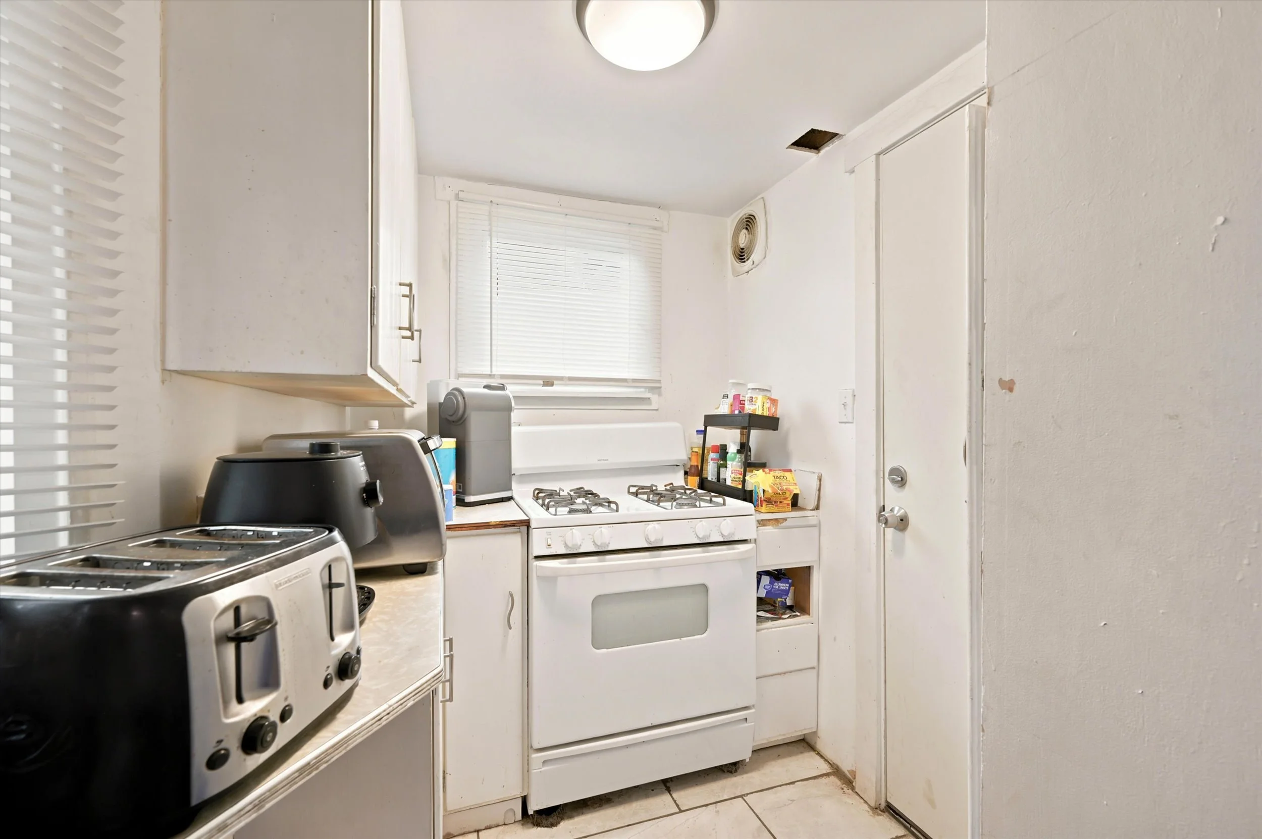 12-863EPriceStreet_12.jpg