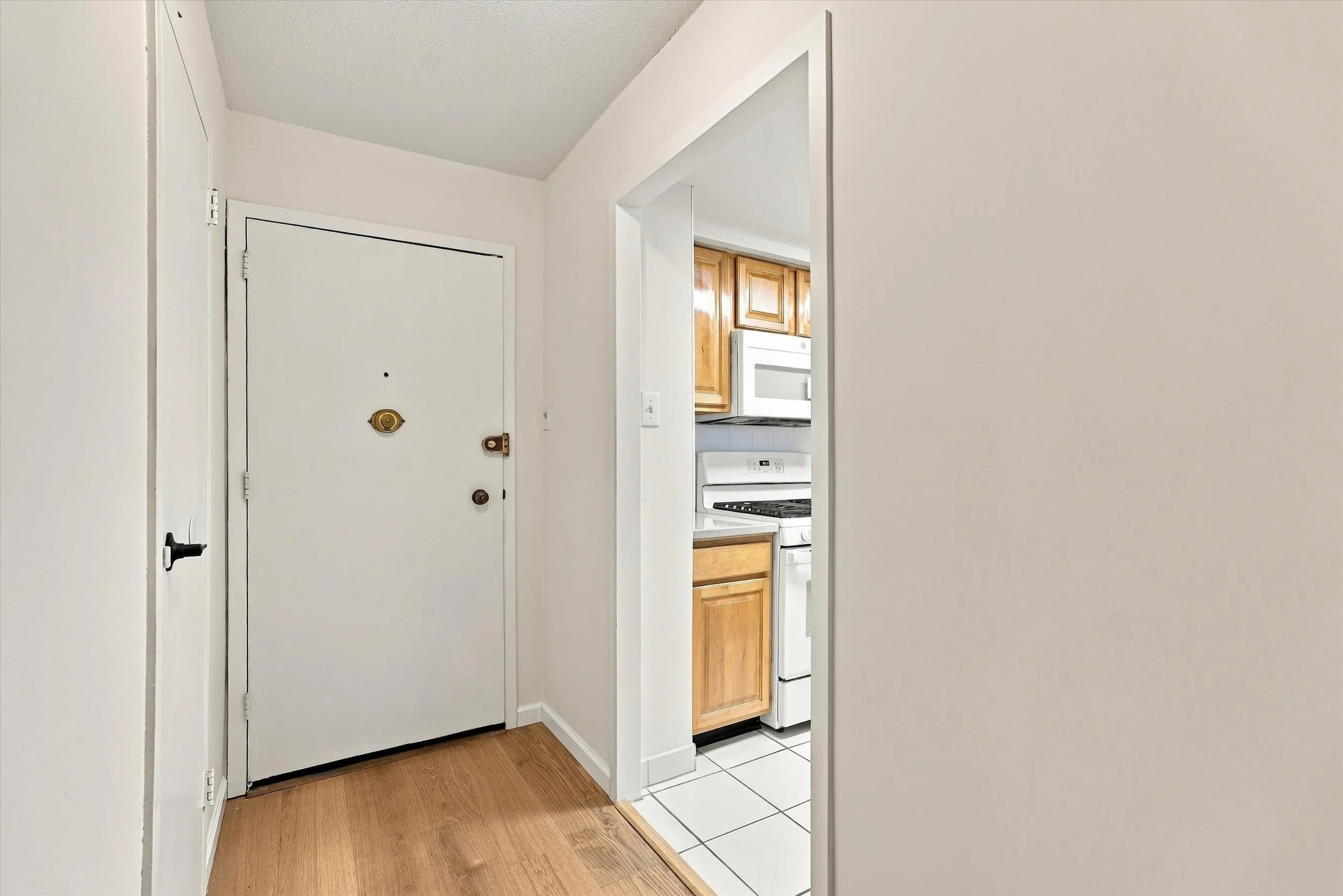 02-100 West Ave_02.jpg