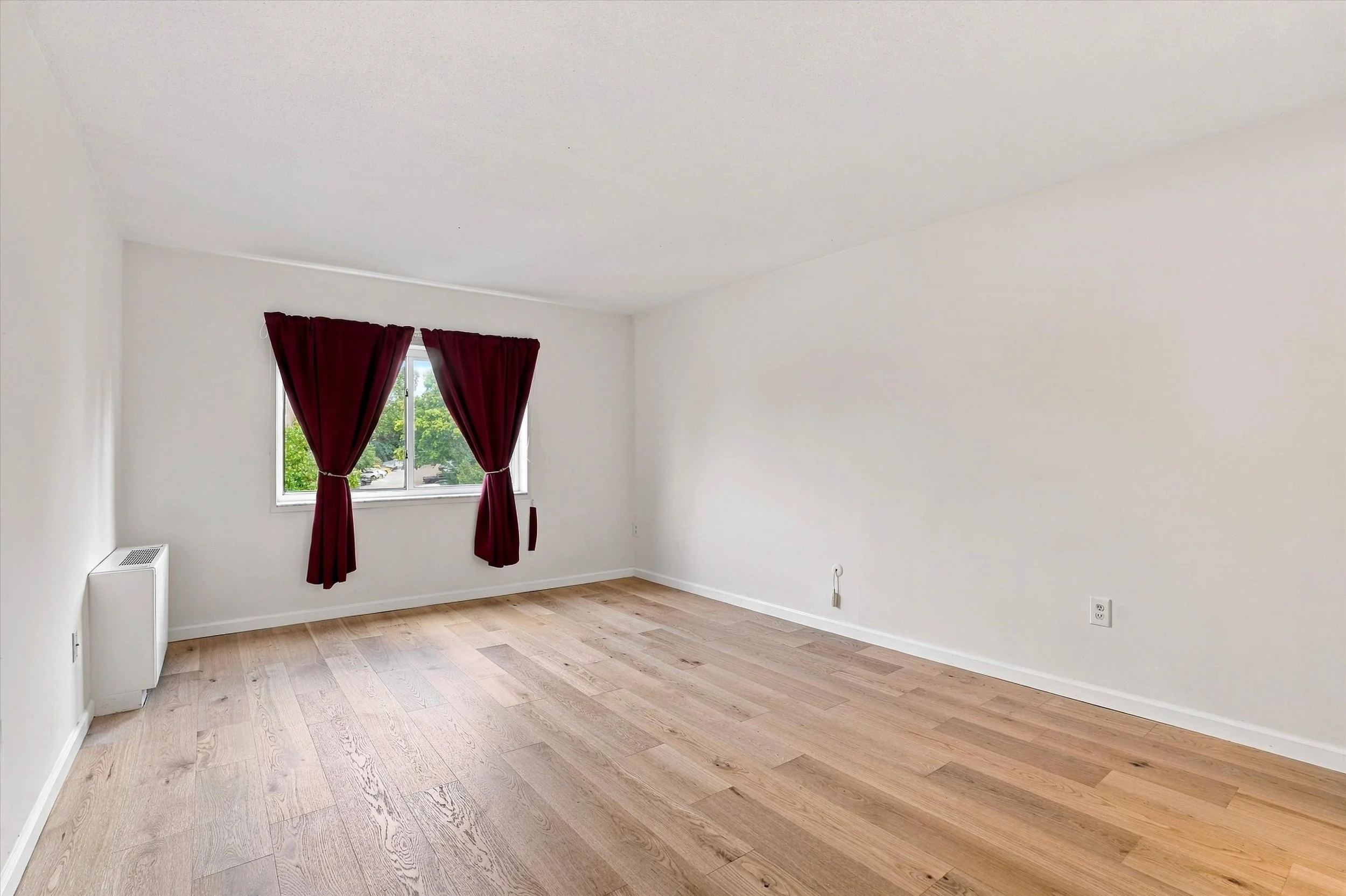 10-100 West Ave_10.jpg