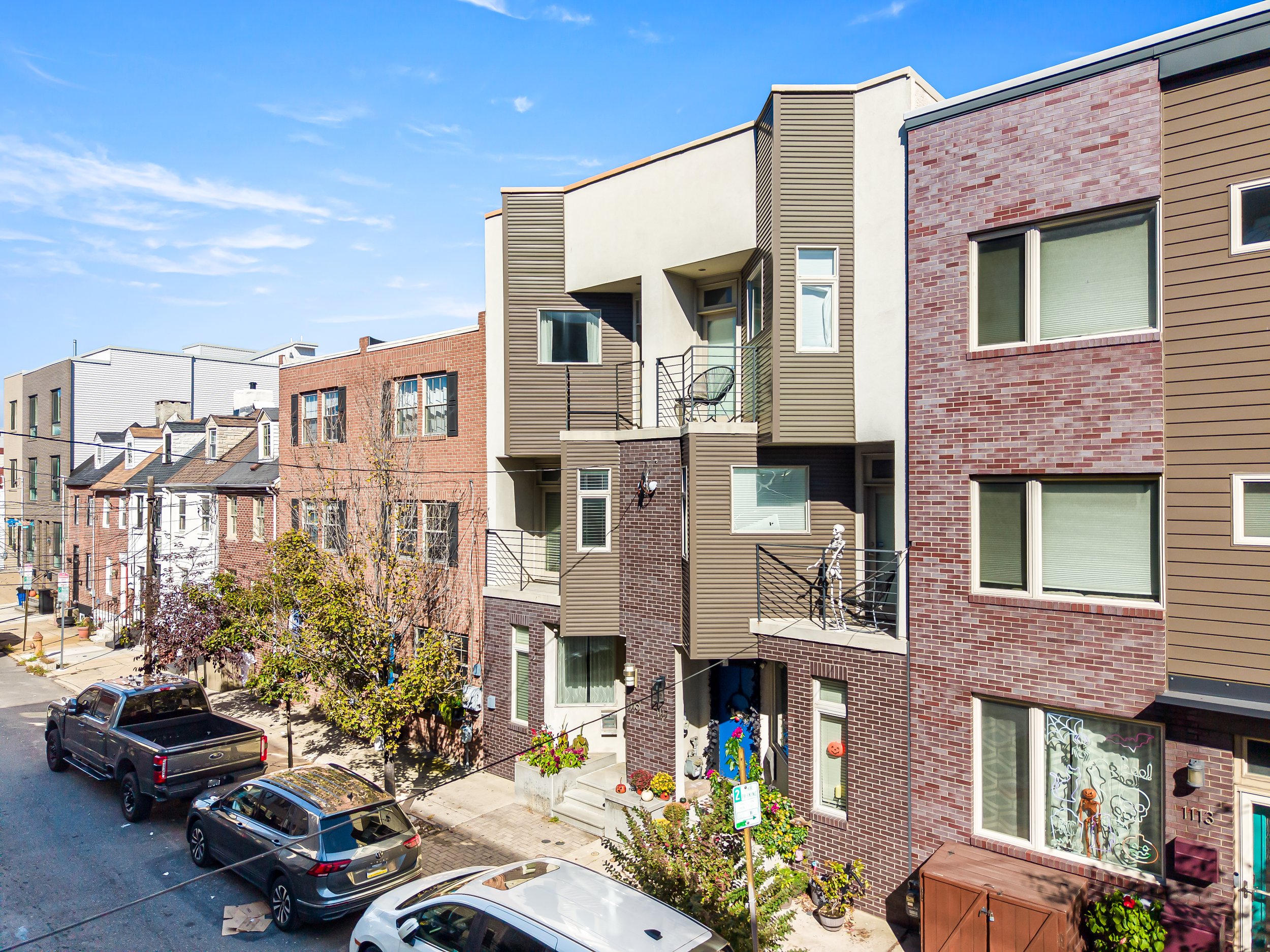 1119 E Berks St - 002.jpg
