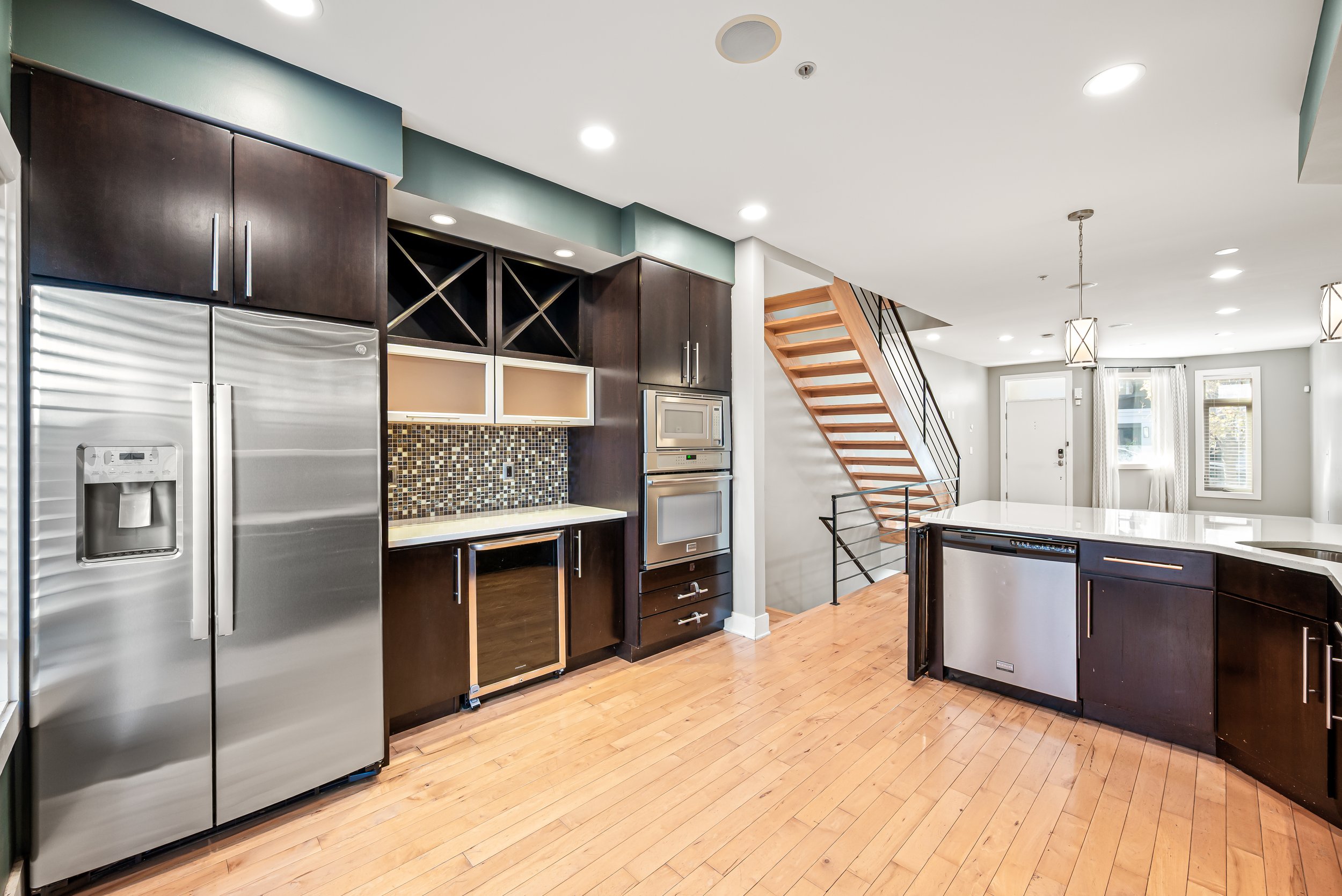 1119 E Berks St - 010.jpg