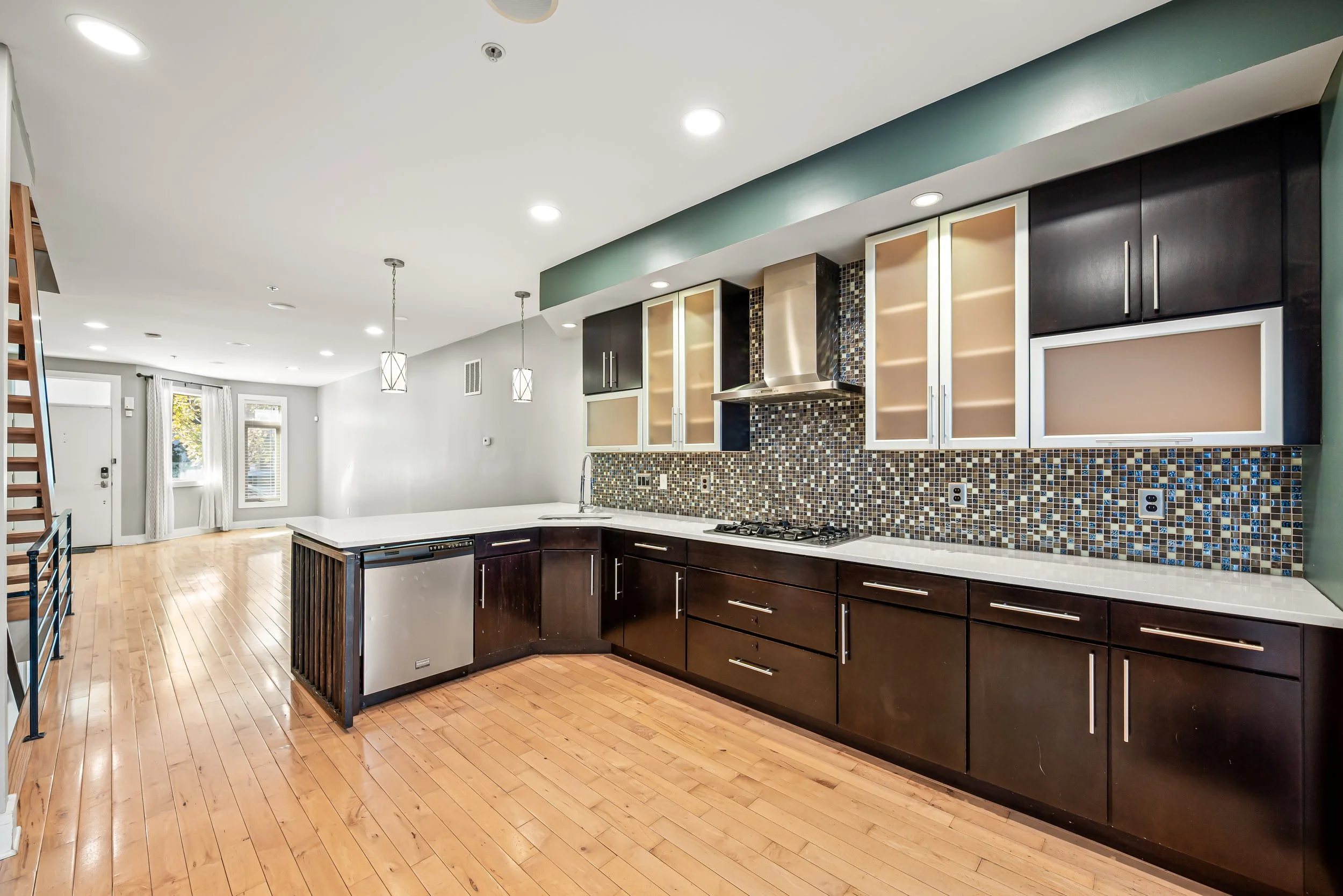 1119 E Berks St - 011.jpg