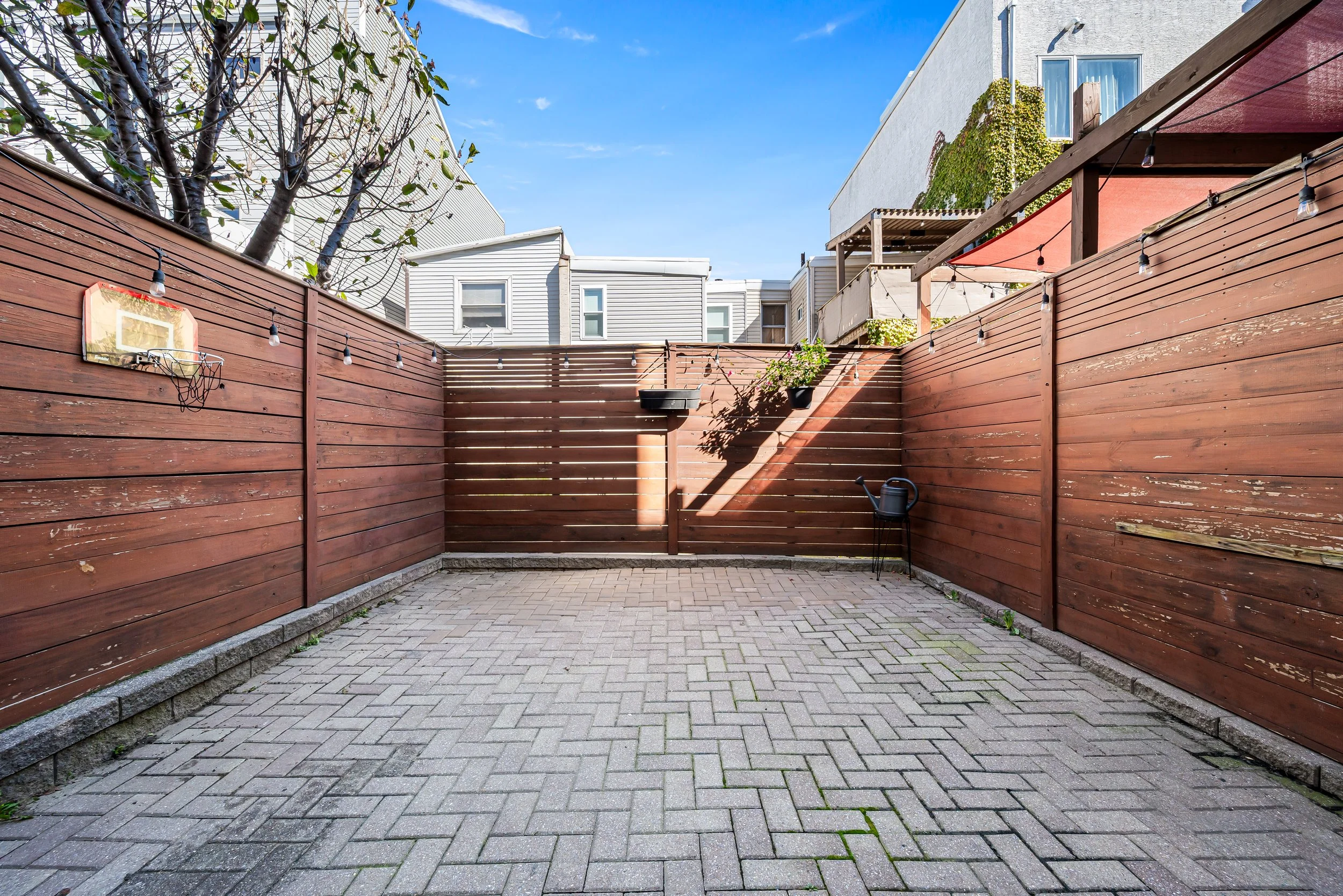 1119 E Berks St - 013.jpg