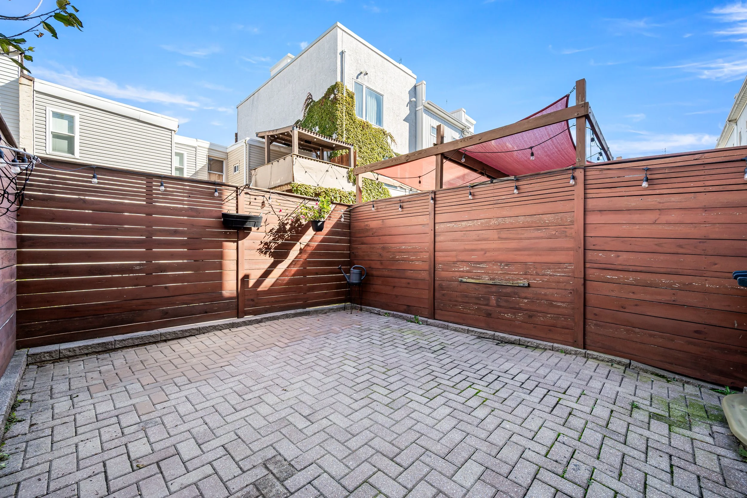 1119 E Berks St - 014.jpg