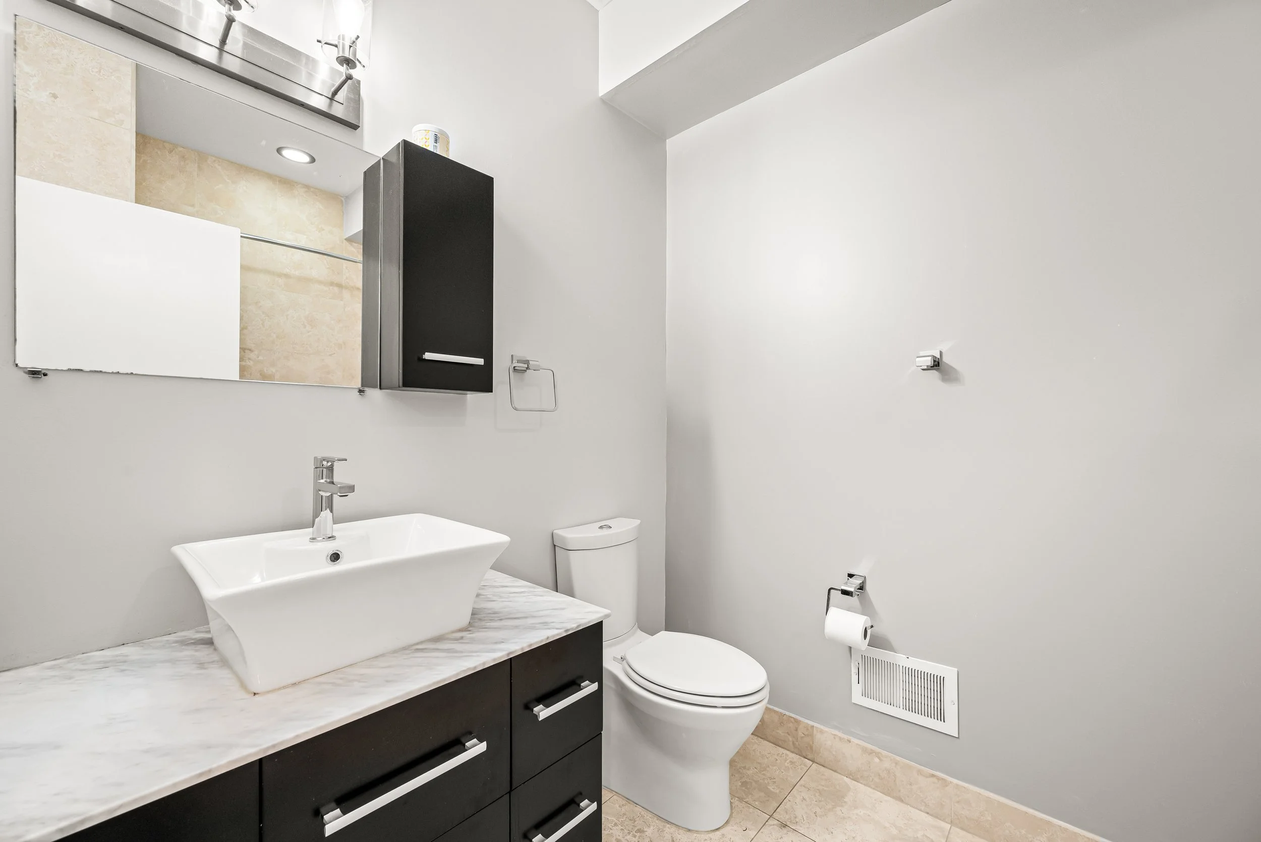 1119 E Berks St - 017.jpg
