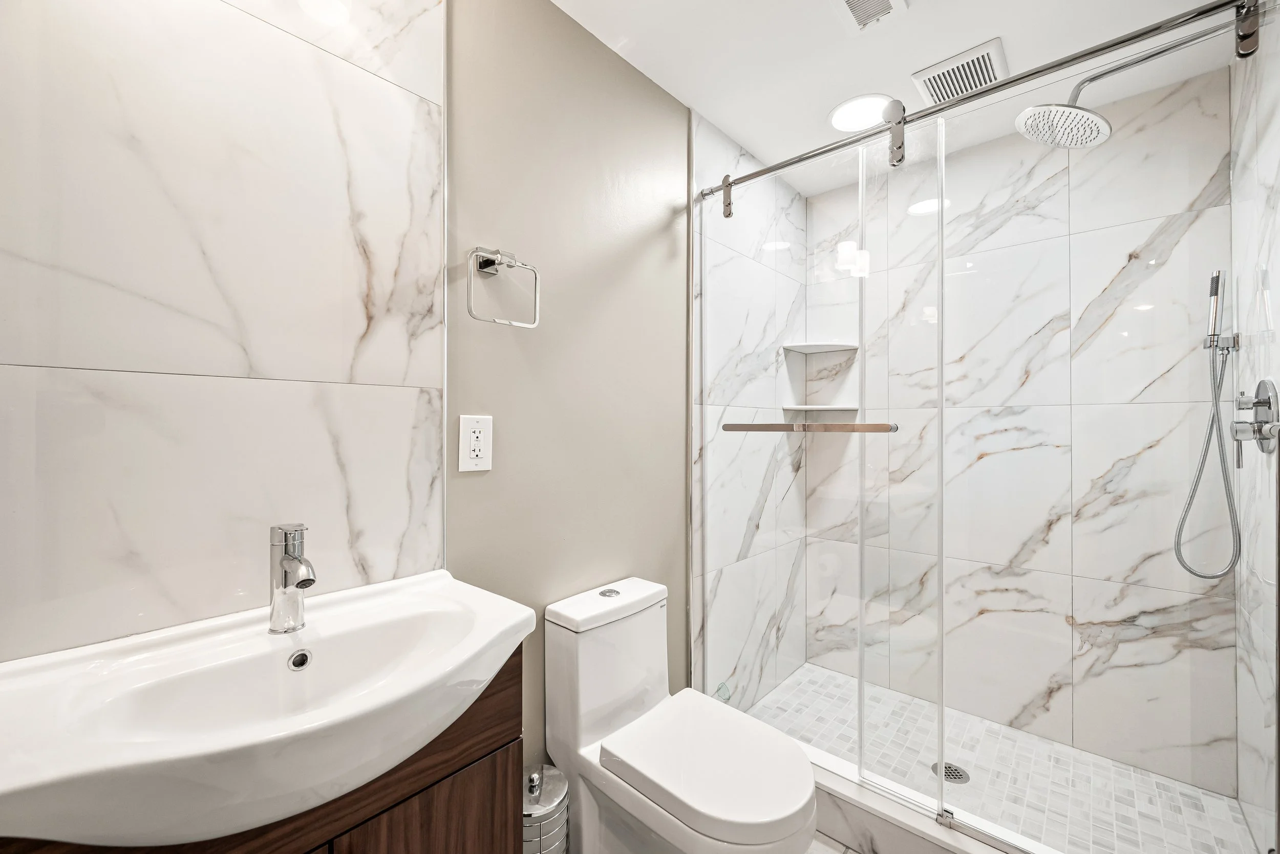 1119 E Berks St - 029.jpg