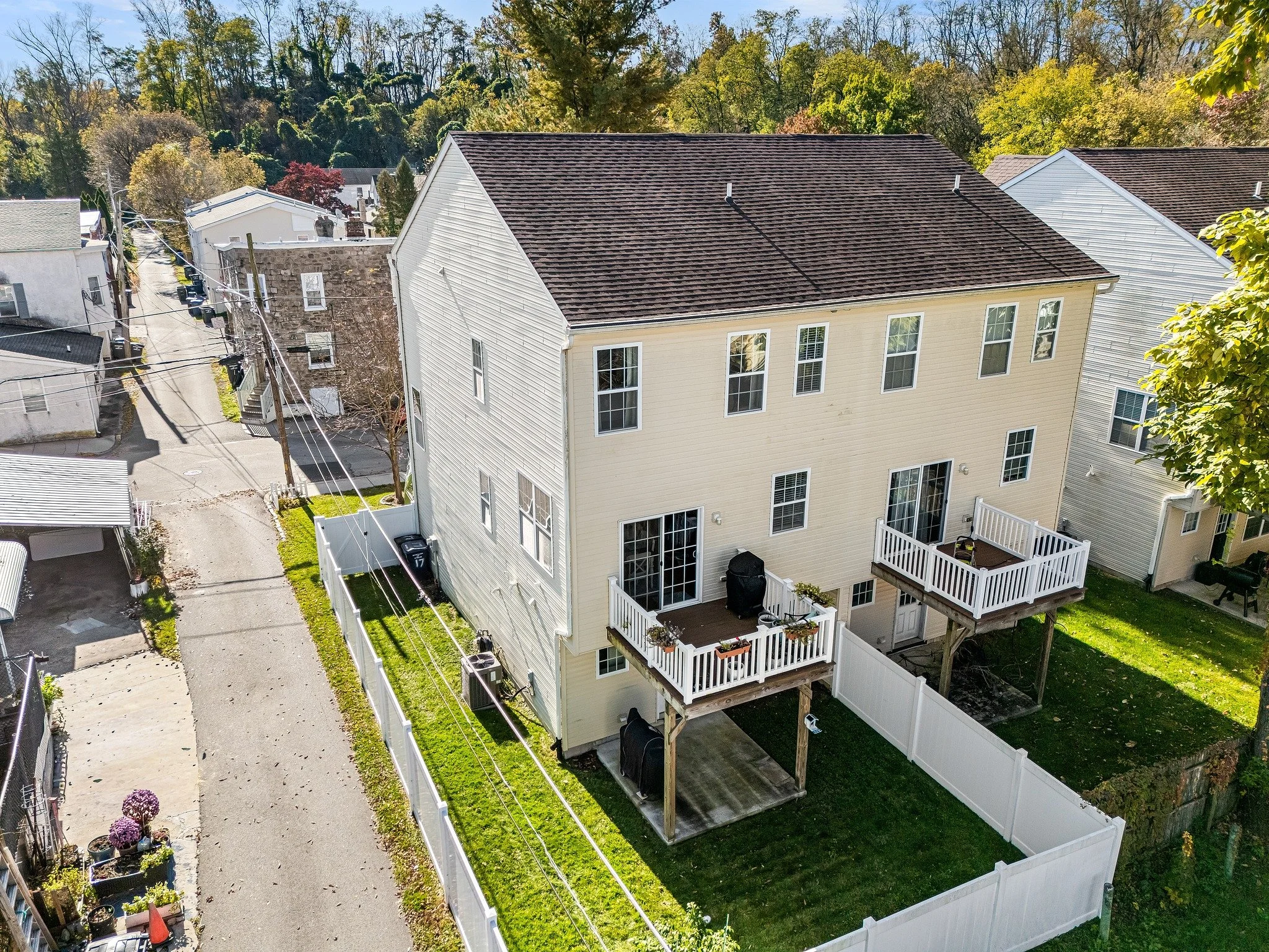17 Center St - 033_Web-MLS.jpg