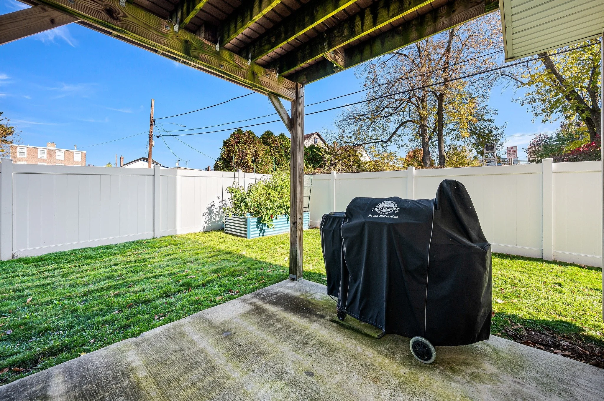 17 Center St - 031_Web-MLS.jpg