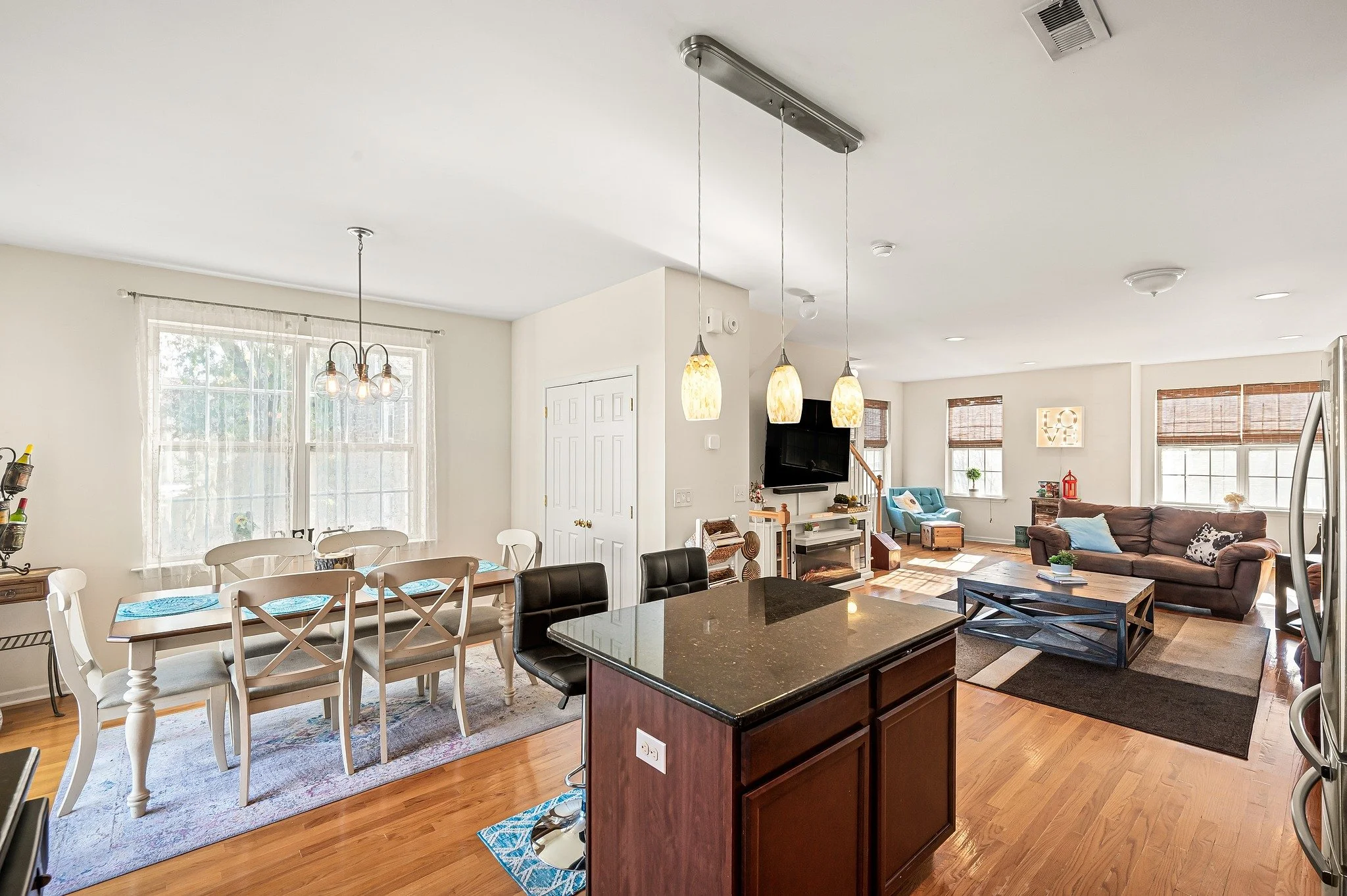 17 Center St - 020_Web-MLS.jpg