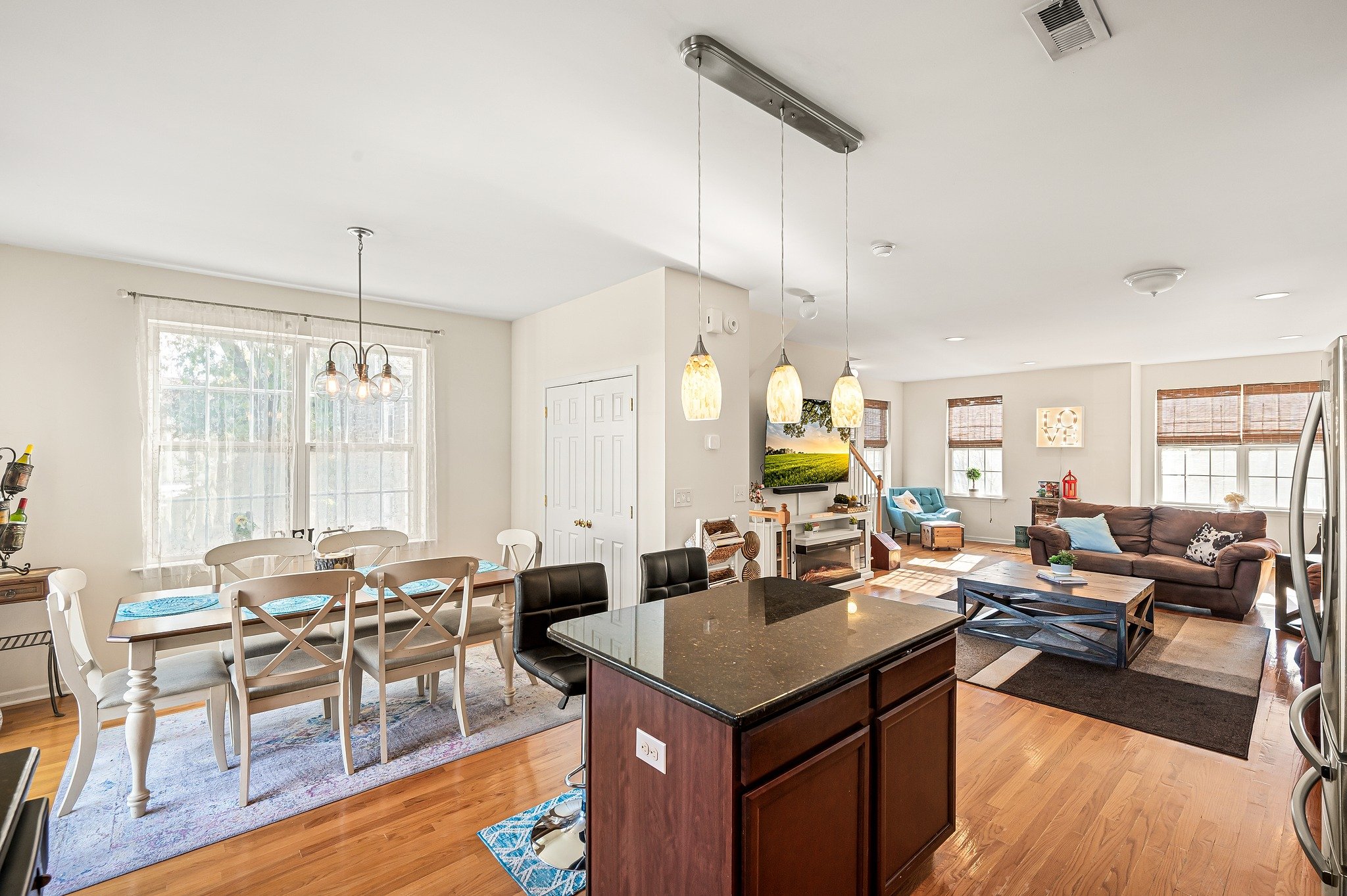 17 Center St - 019_Web-MLS.jpg
