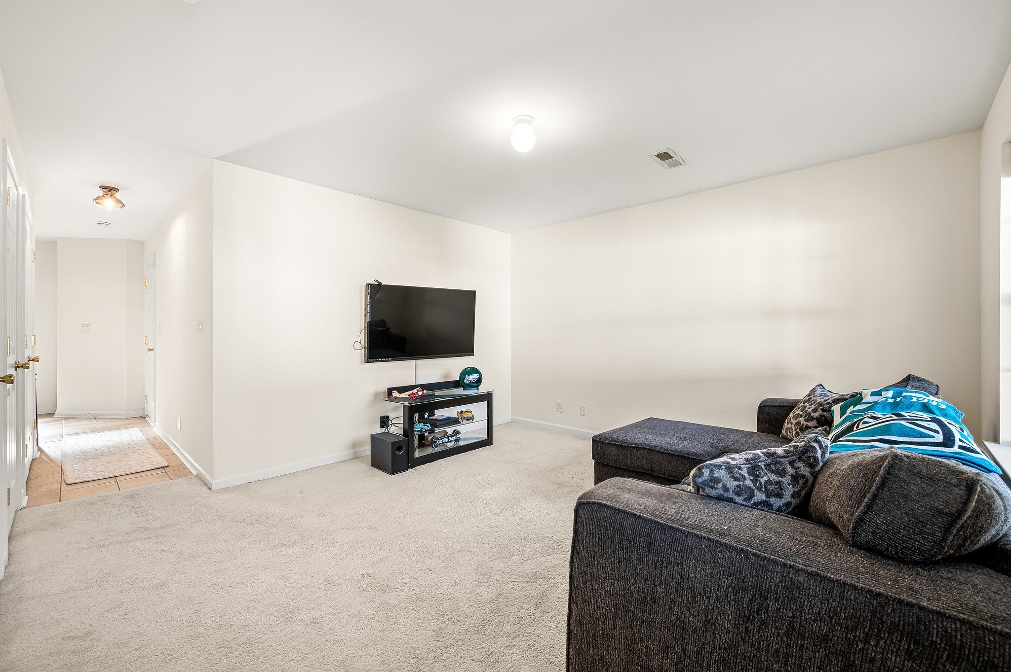 17 Center St - 009_Web-MLS.jpg