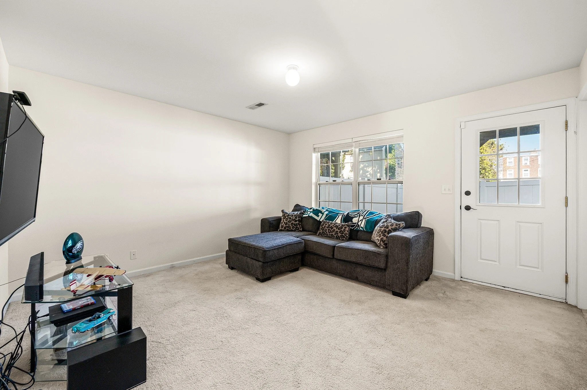 17 Center St - 007_Web-MLS.jpg