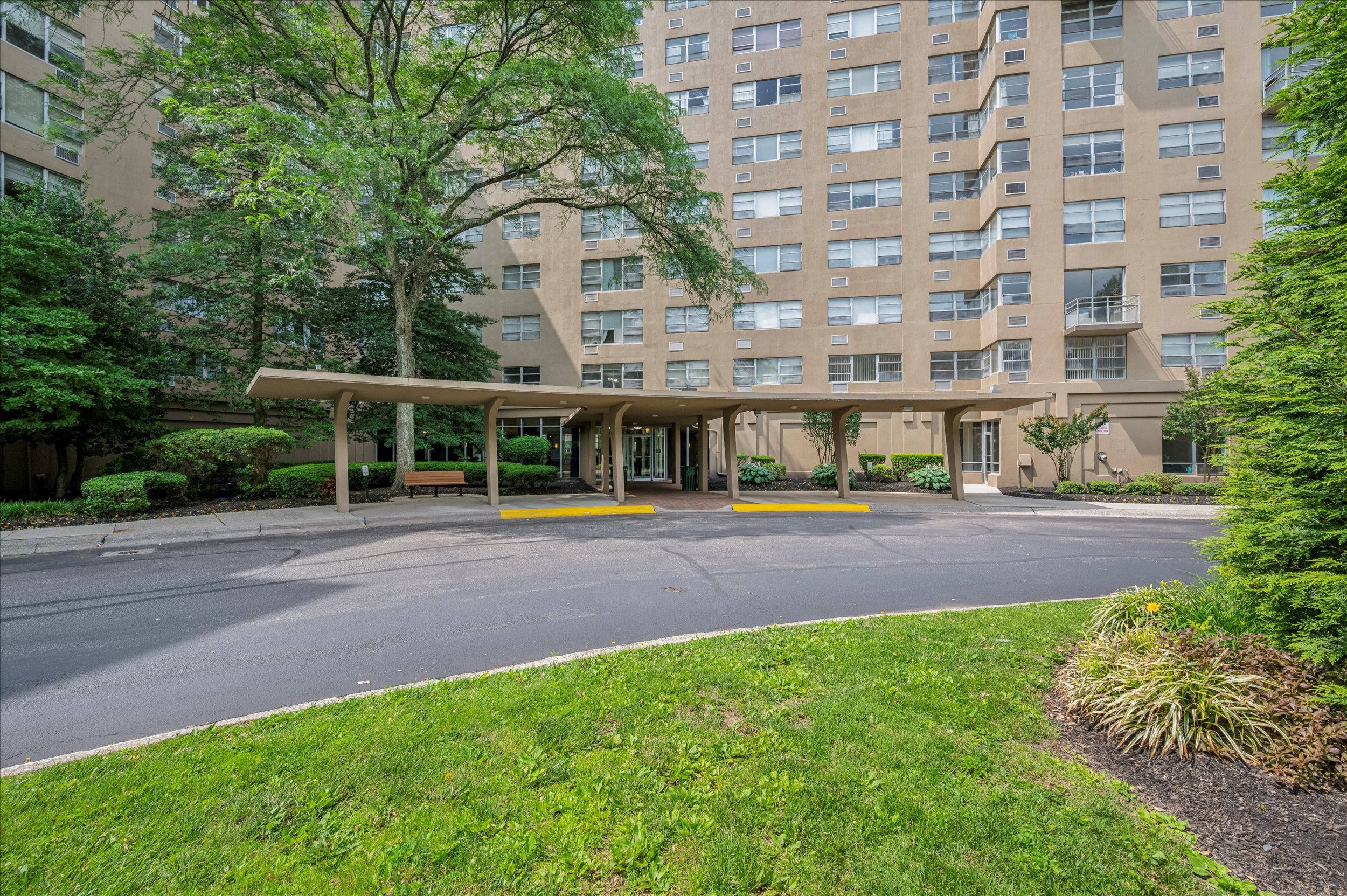 02-1030ELancasterAveUnit 614_02_1.jpg