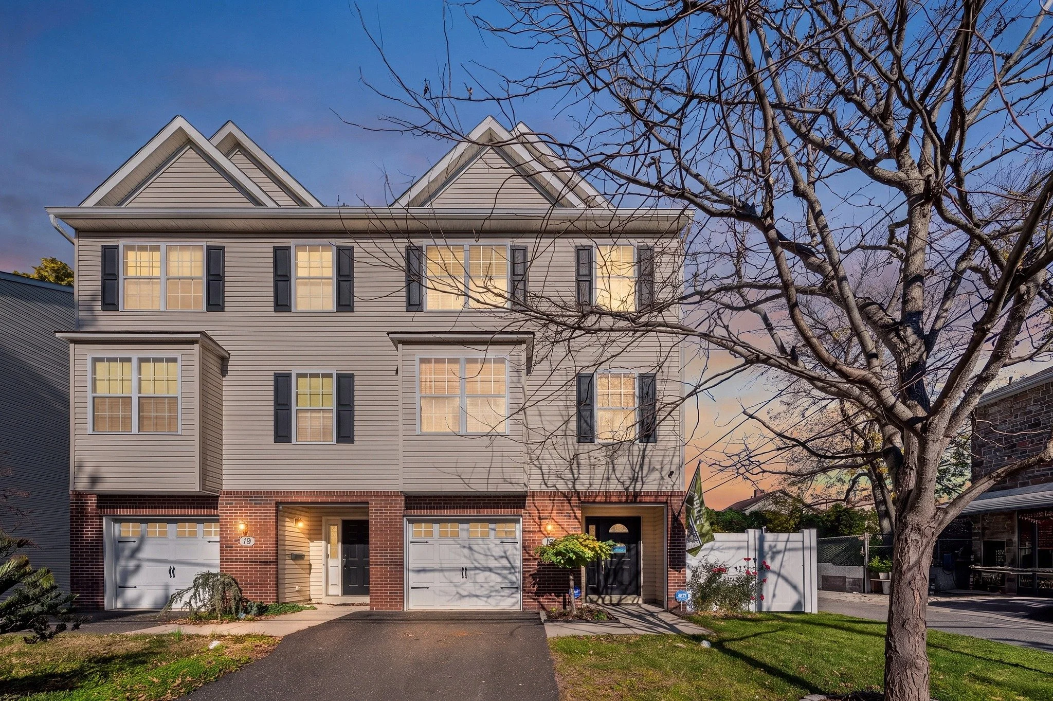 17 Center St - 001_Web-MLS.jpg