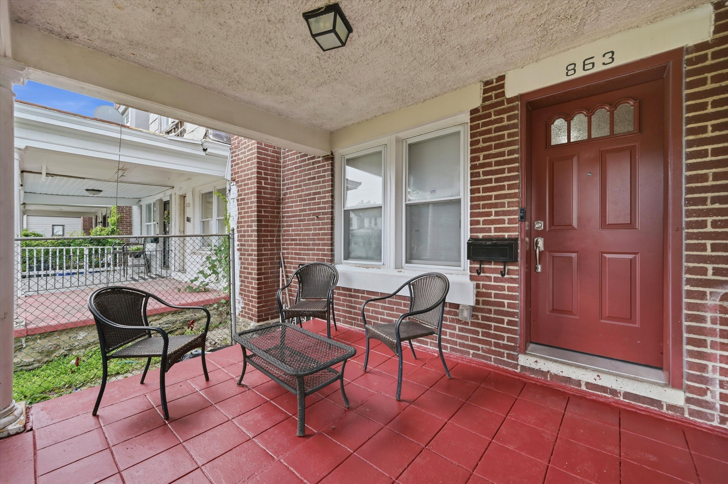 01-863EPriceStreet_01.jpg