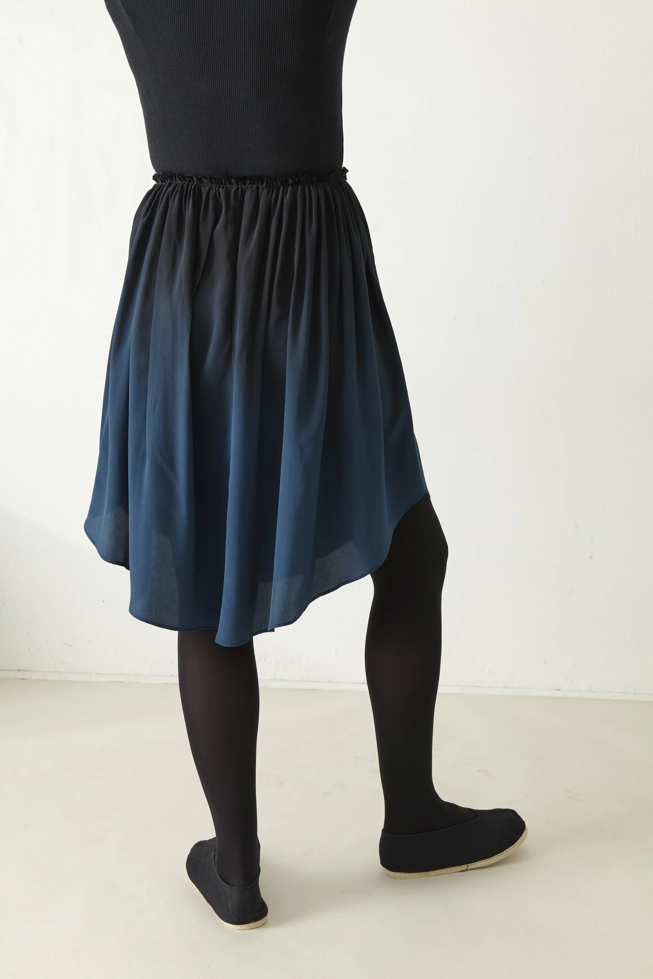 triangle.skirt.blue.back.jpg