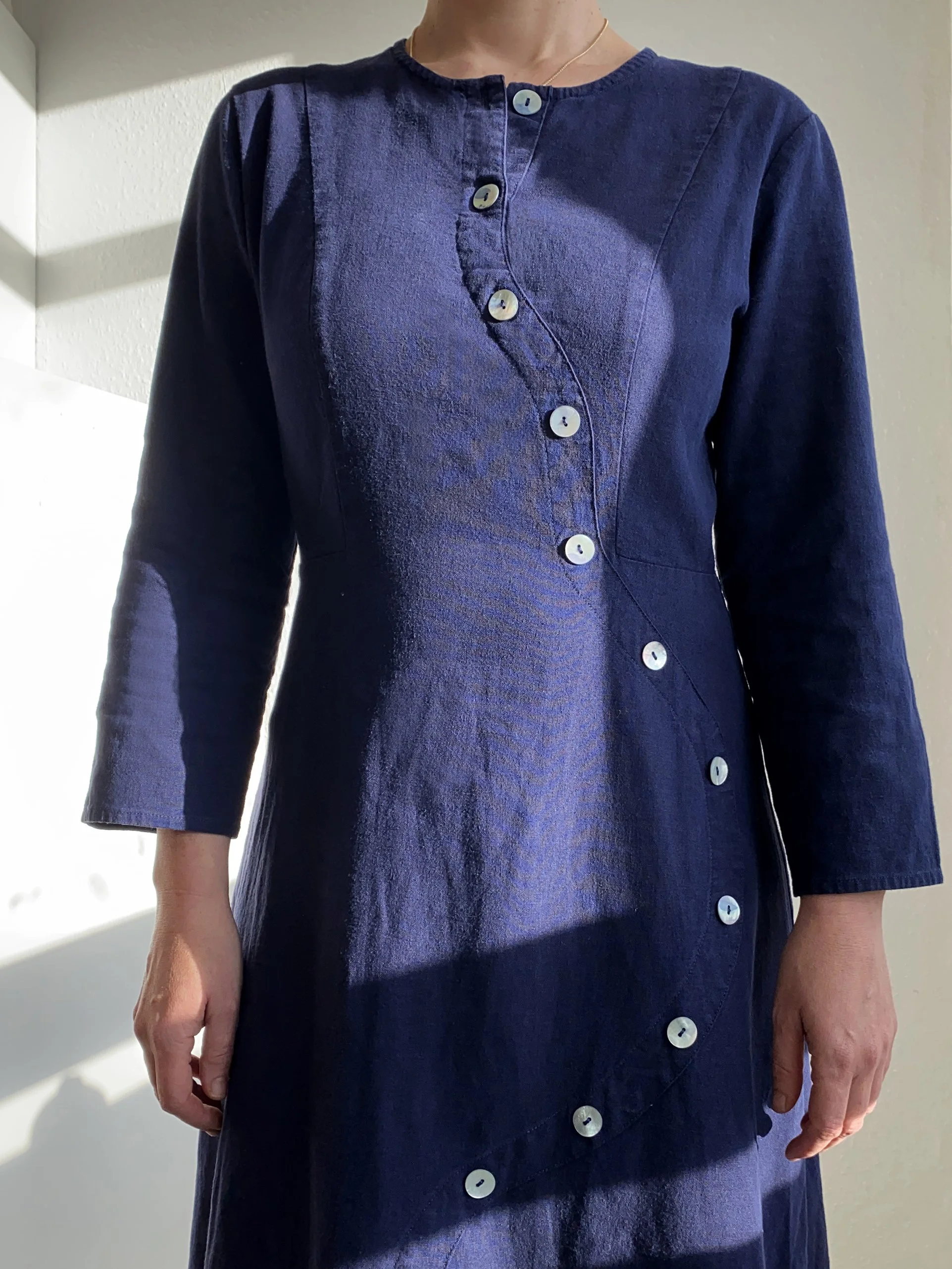 wavesbuttondress.blau4.kl.jpg