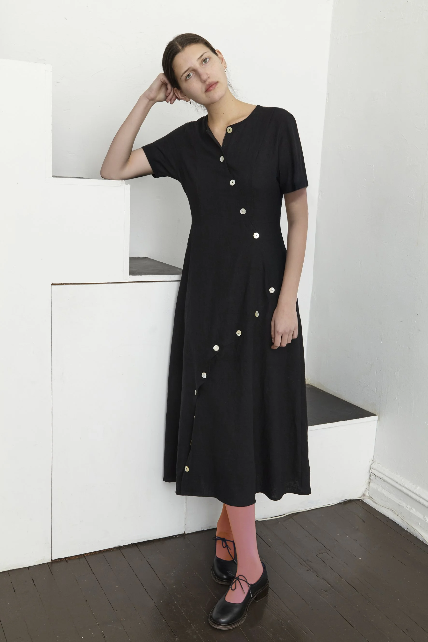 long.wavesbutton.dress.black.jpg
