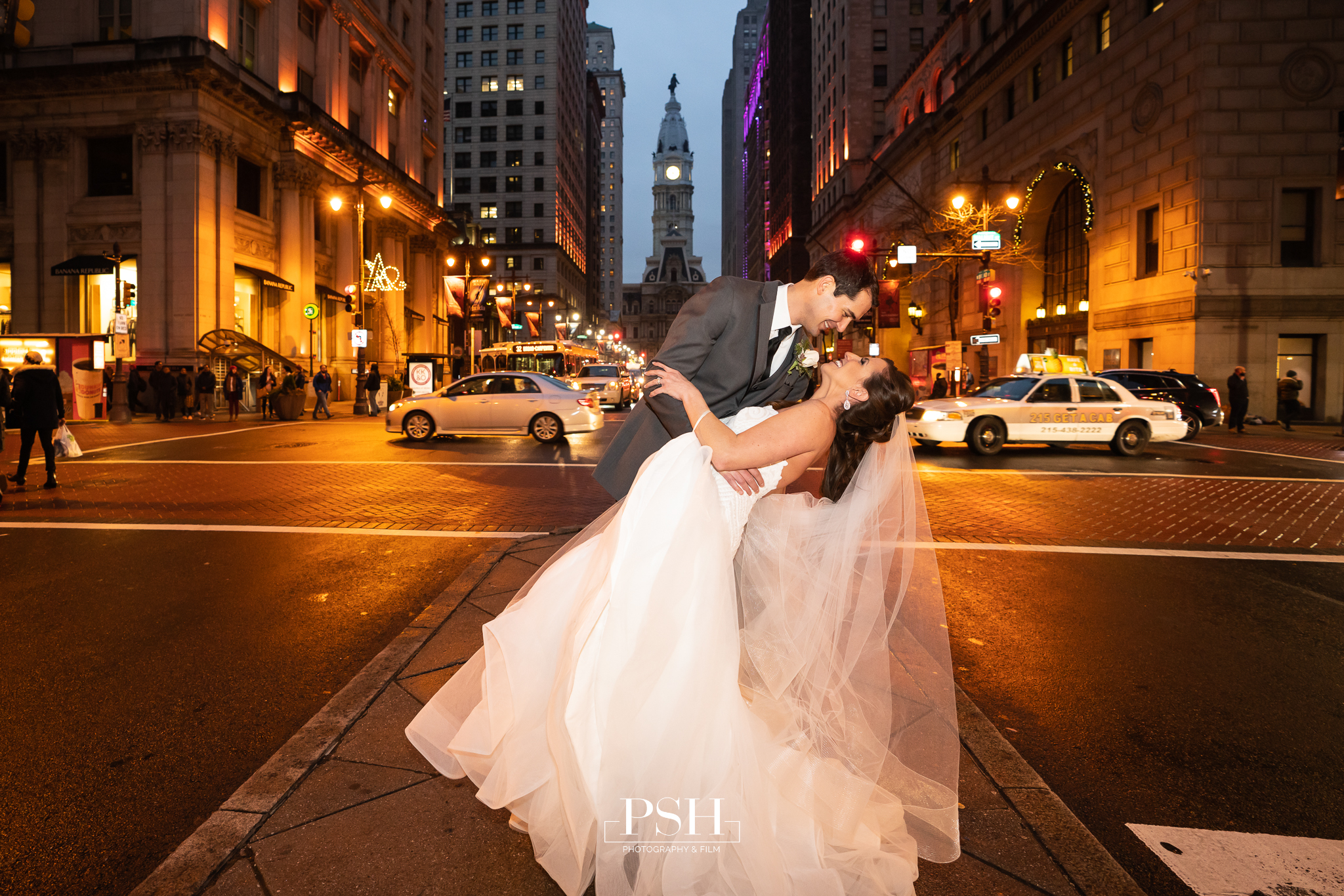 Laura &amp; Eric - Franklin Hotel at Independence Park