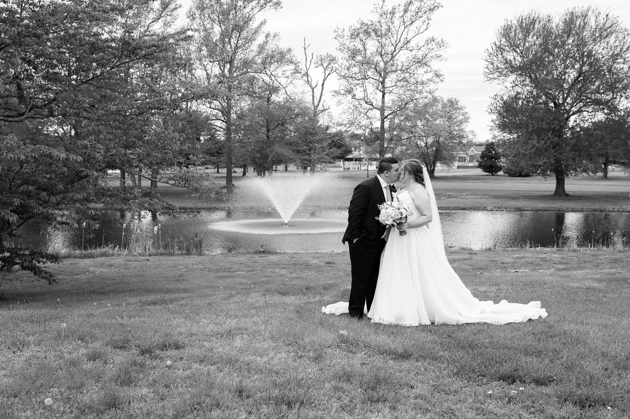 AVALON GOLF CLUB-5-2-26-FORMALS-BW-LR-243.jpg