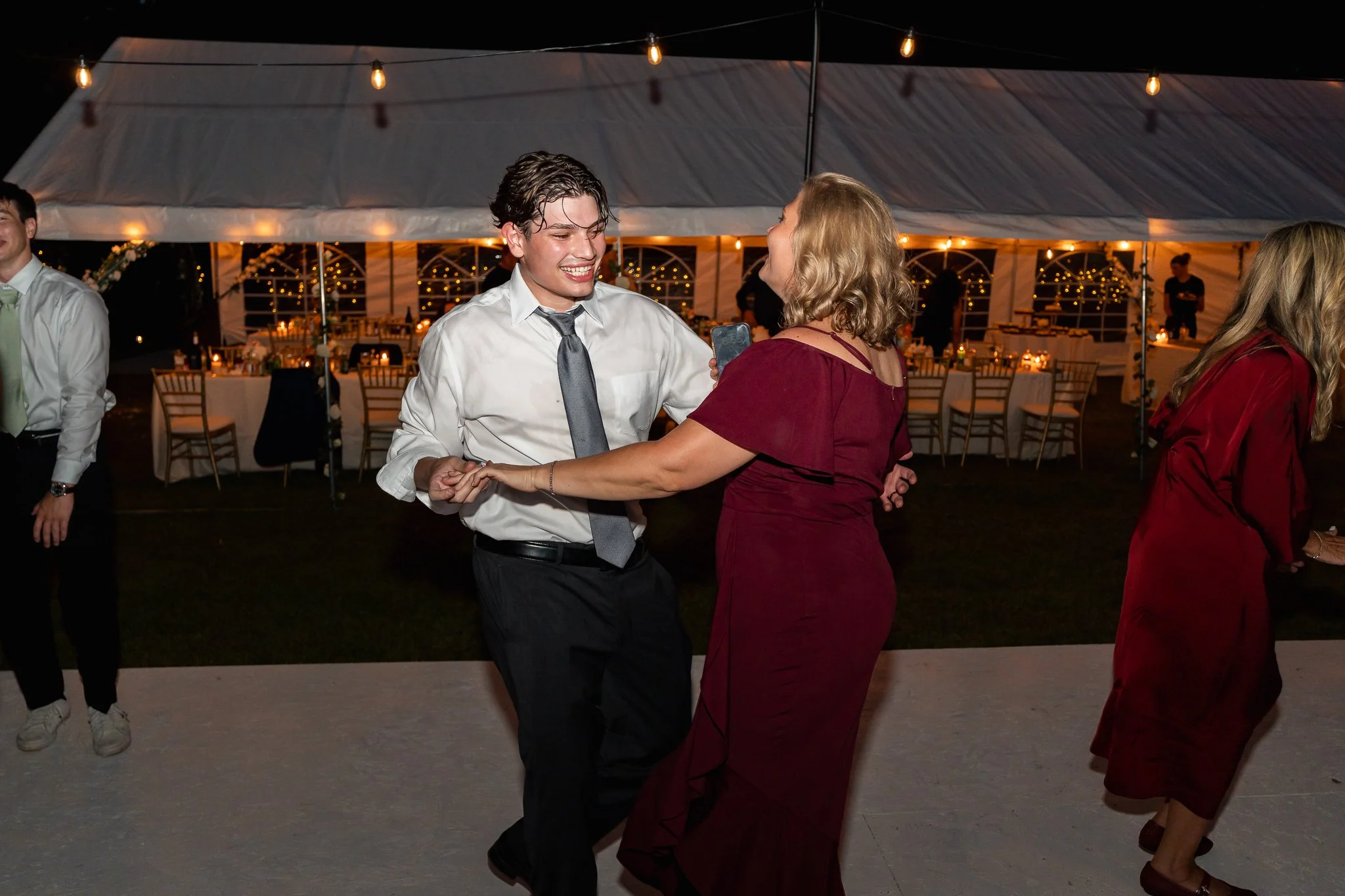 Sayen Gardens Wedding (105).jpg