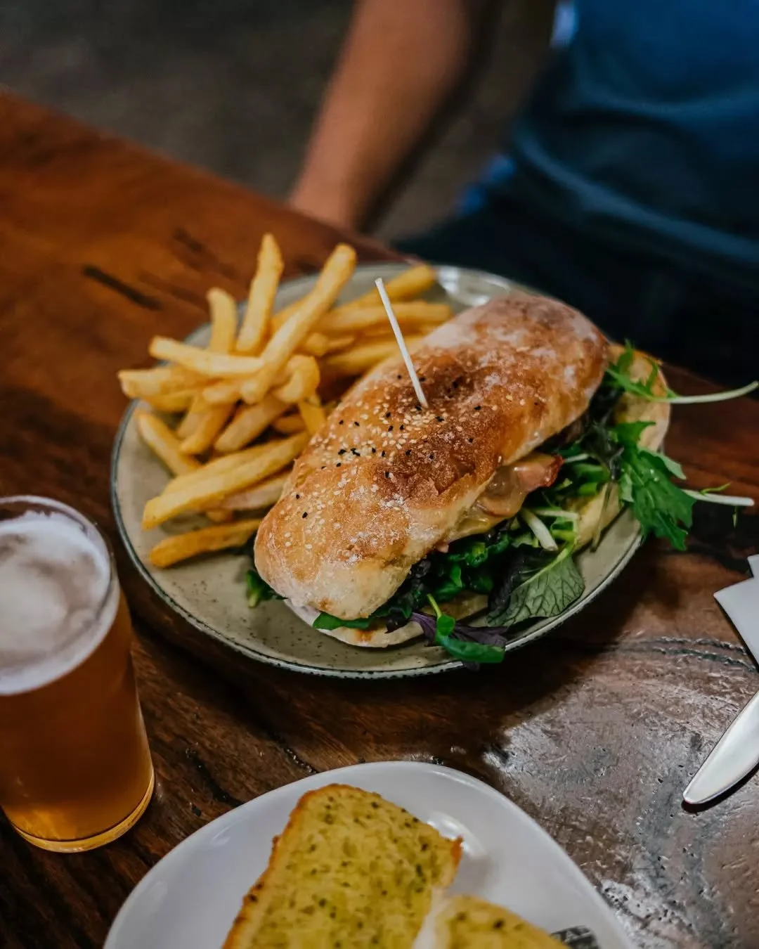 Juicy steak, melted cheese, fresh bread and loaded with all the trimmings, our steak sandwiches are THAT good!

Come and see for yourself, for bookings at Paddy's head to the link in our bio.