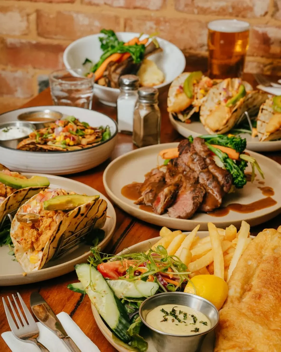 Six days a week, there&rsquo;s always something special on the menu at Paddy&rsquo;s 🍽️ 

From pub classics to crowd favourites, dinner just got easier!