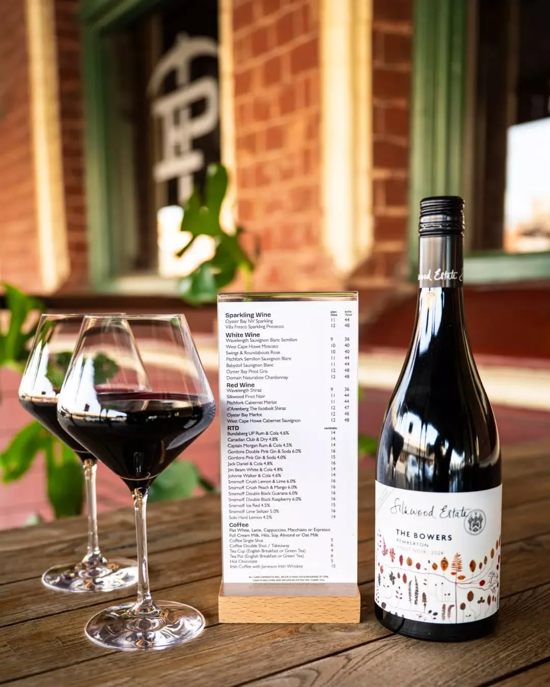 A good meal deserves a good glass of wine 🍷 From easy-drinking favourites to something a little special, Paddy&rsquo;s wine list has you covered!