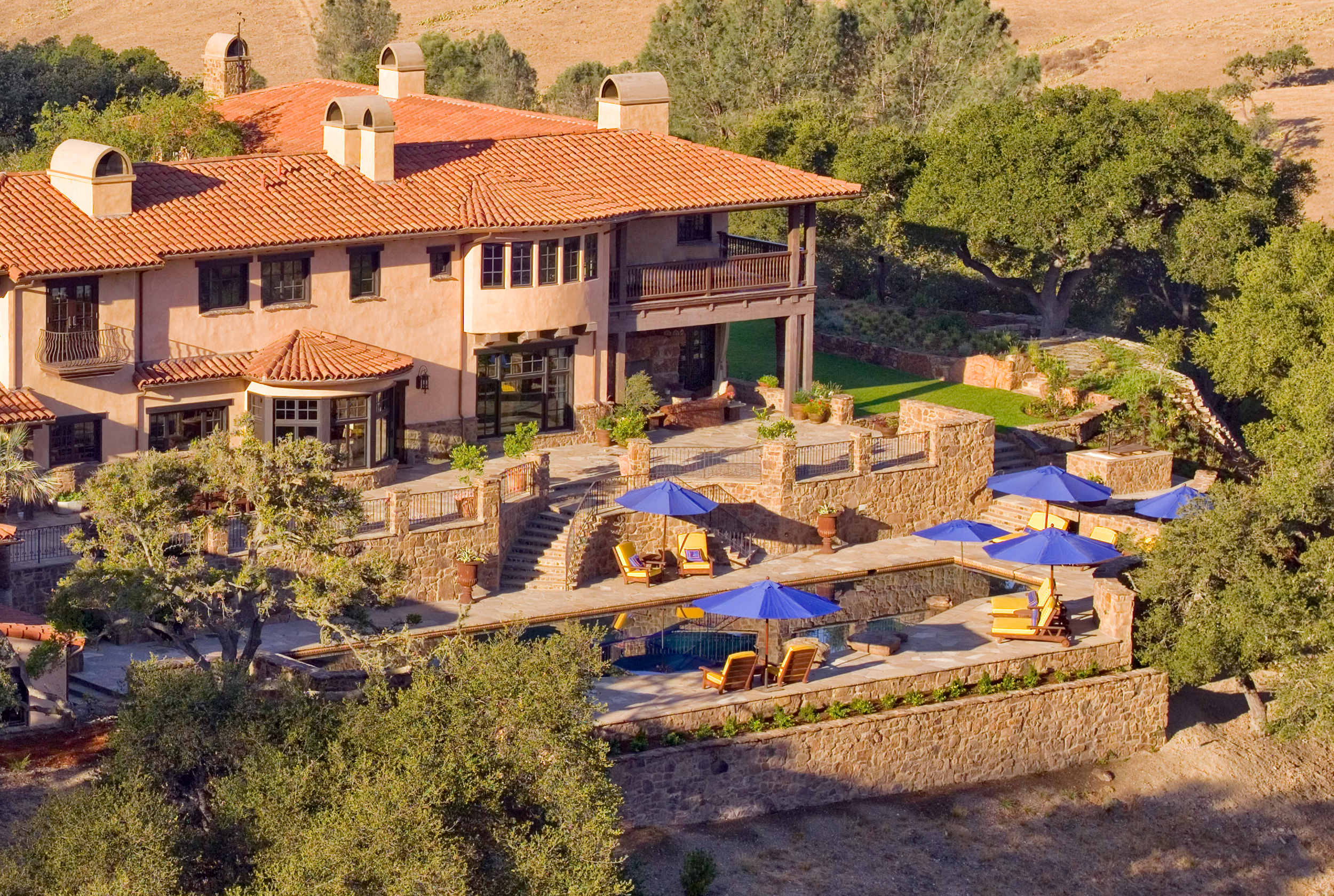 Exterior-with-Pool-web.jpg