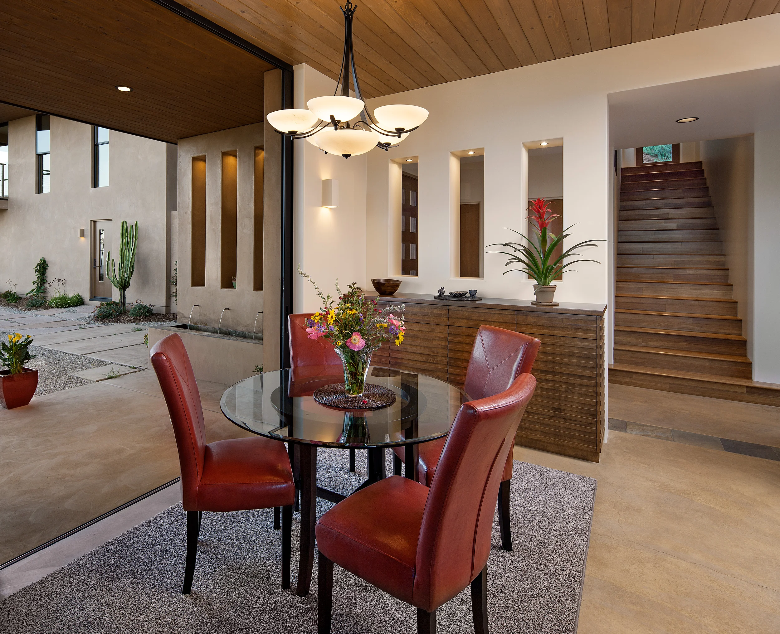 Indoor-Outdoor-Dining-web.jpg