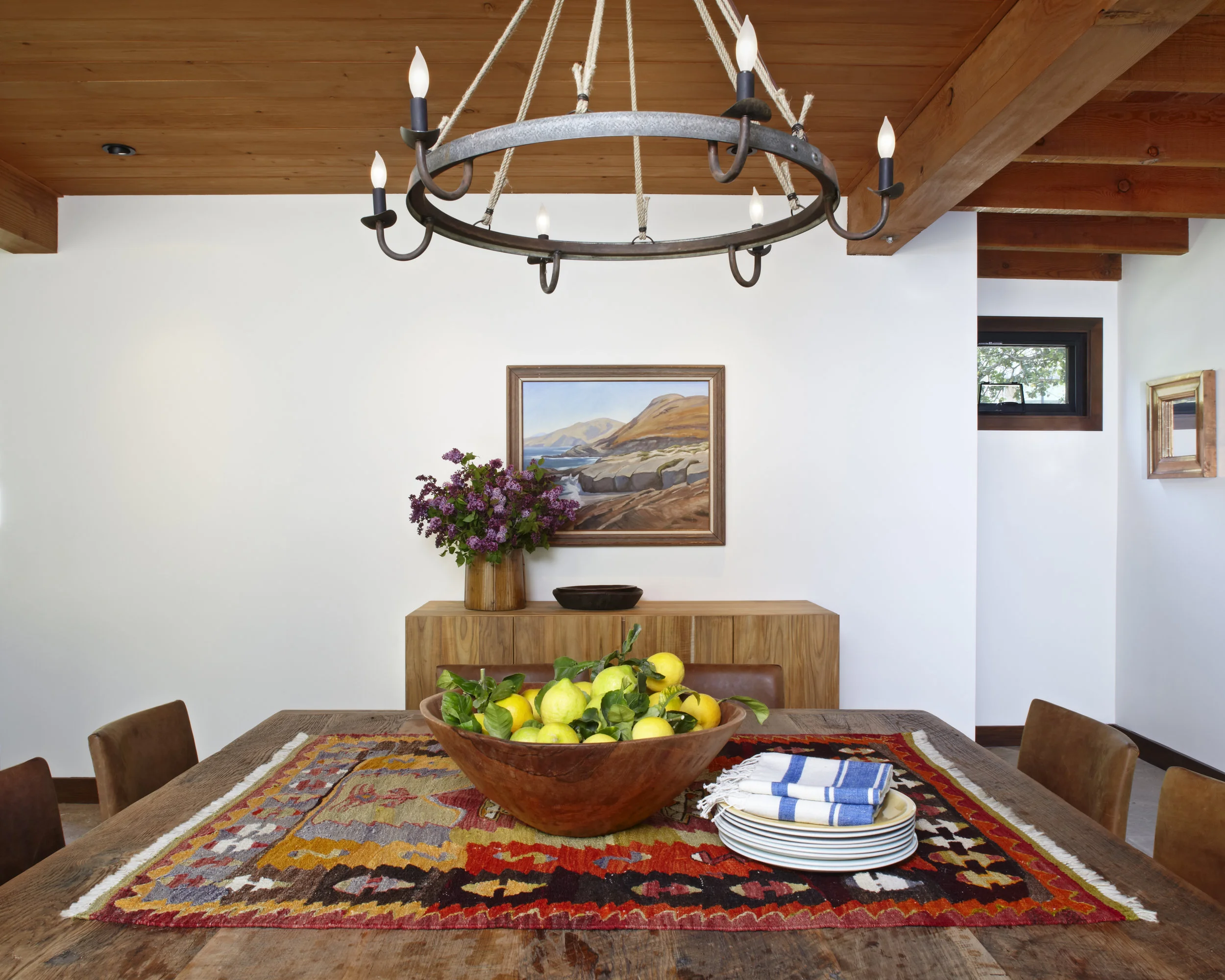 Dining Area.jpg