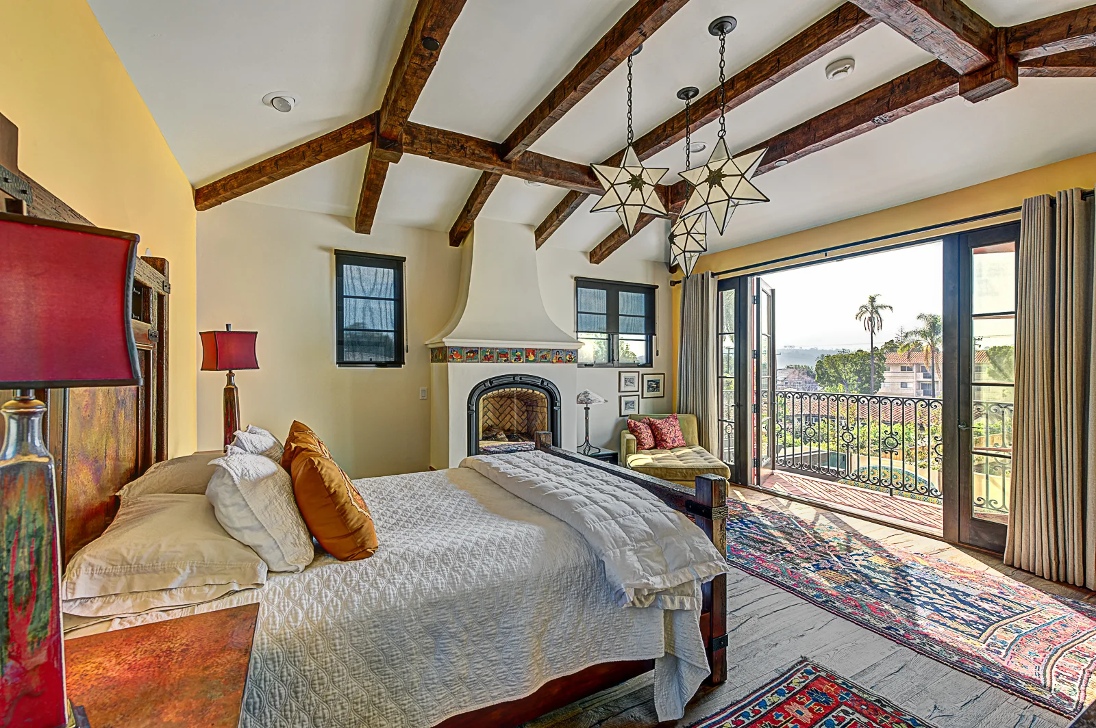 Casa Ortizzi Master Bedroom 1.jpg