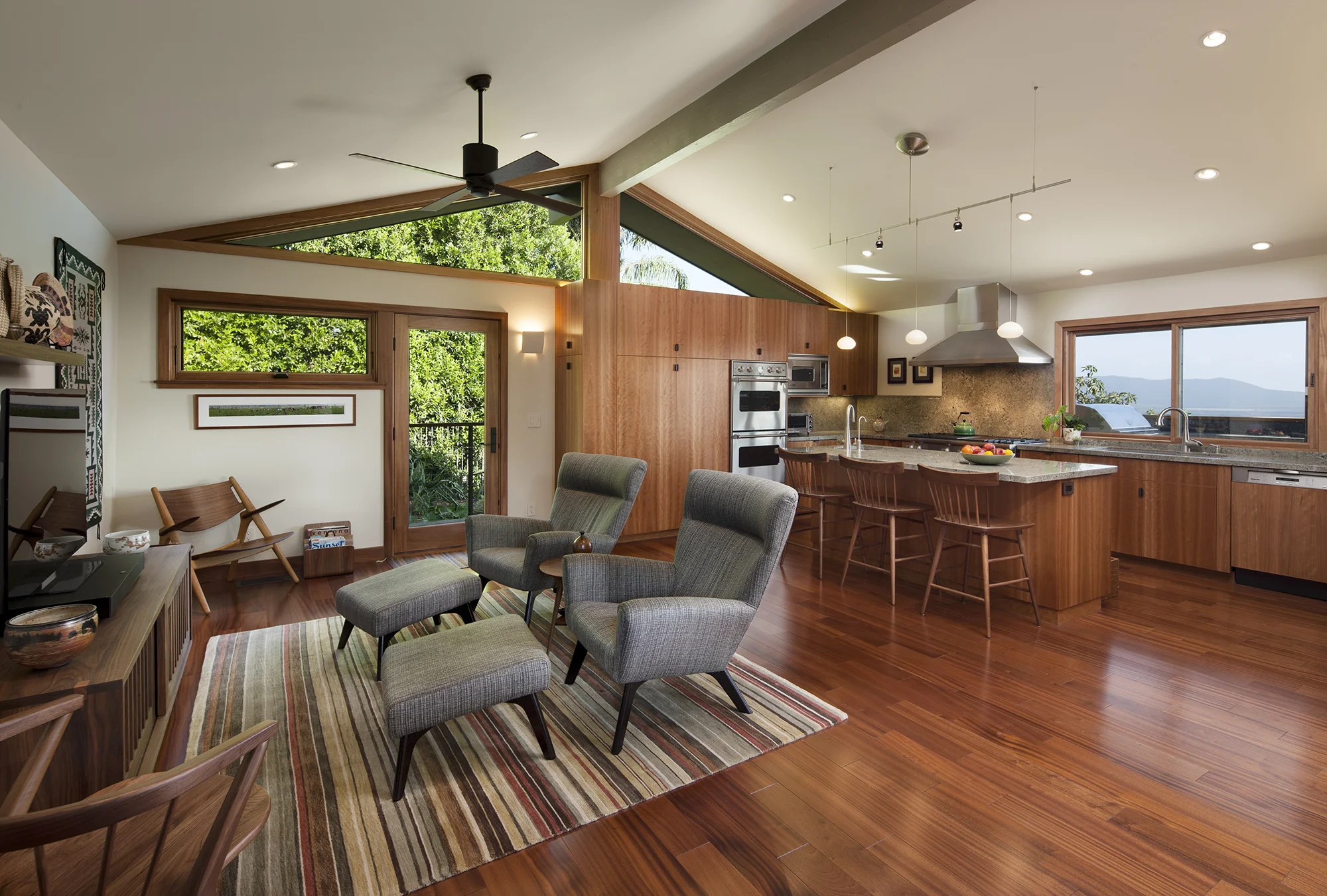 Living Area_web.jpg
