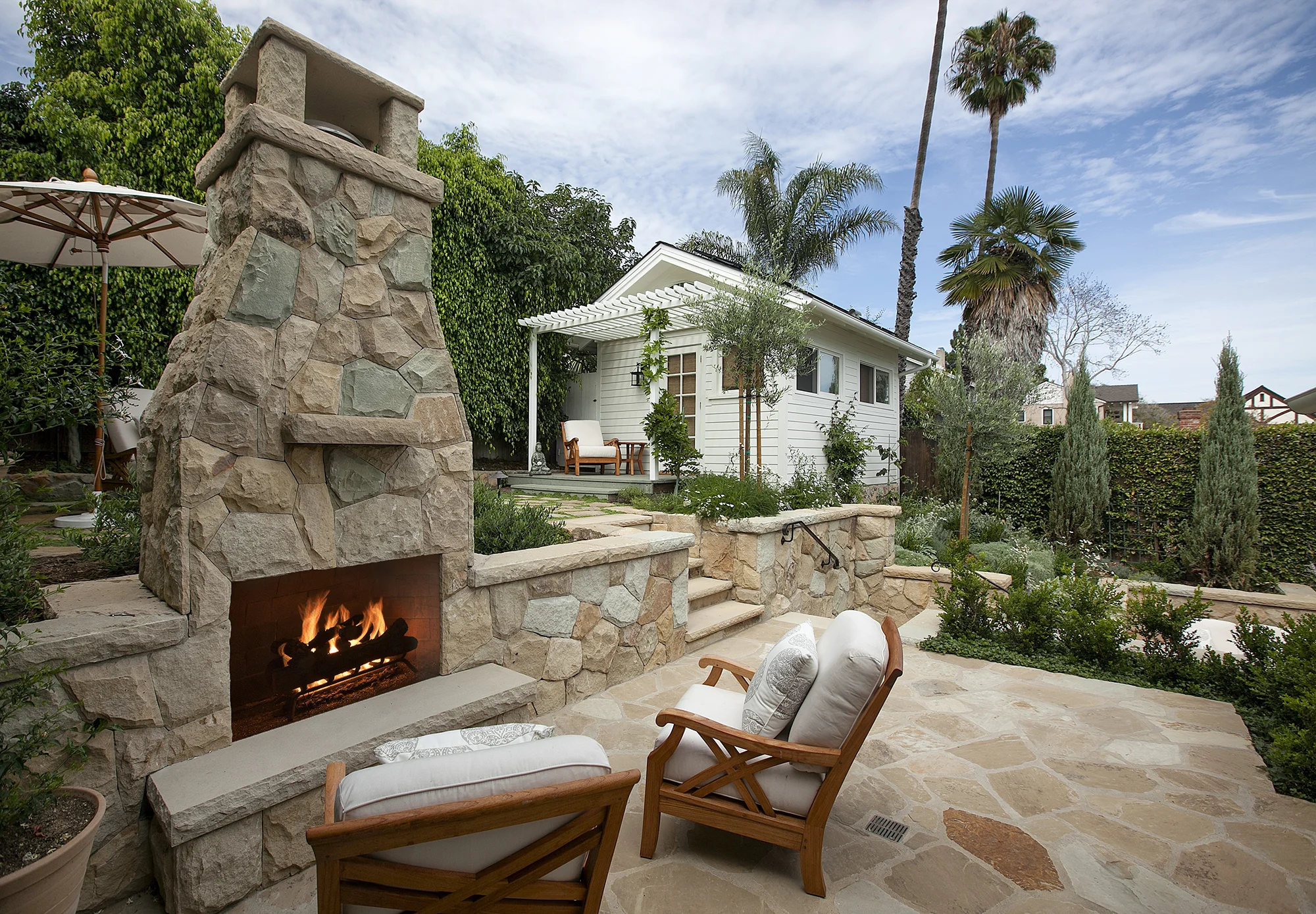 Outdoor Fireplace_web.jpg