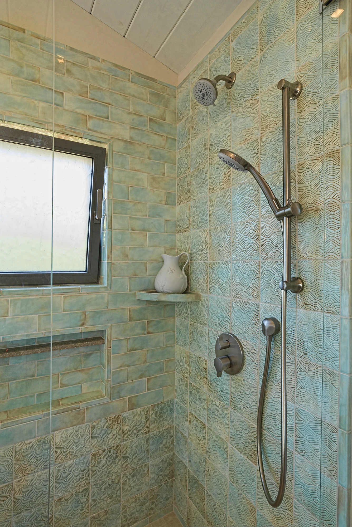Master shower_web.jpg