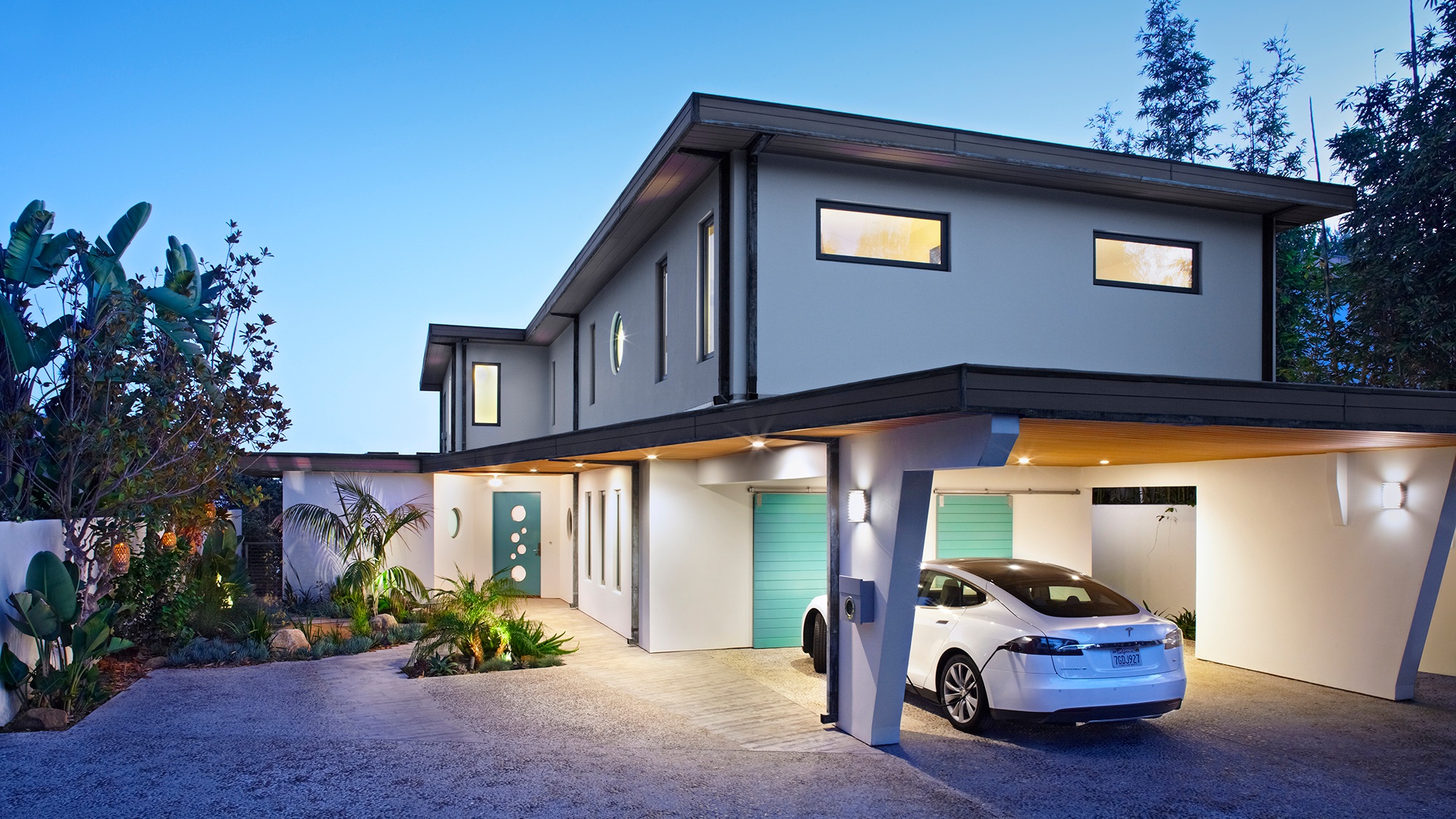 01-Main Photo_web.jpg