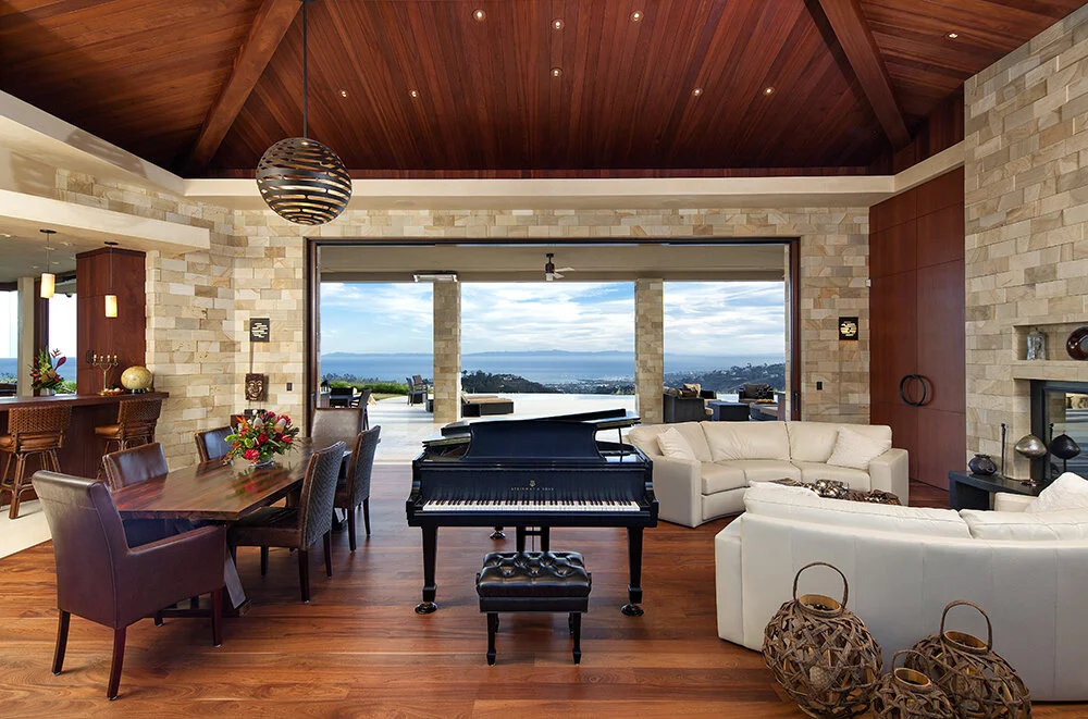 Living Room.jpg