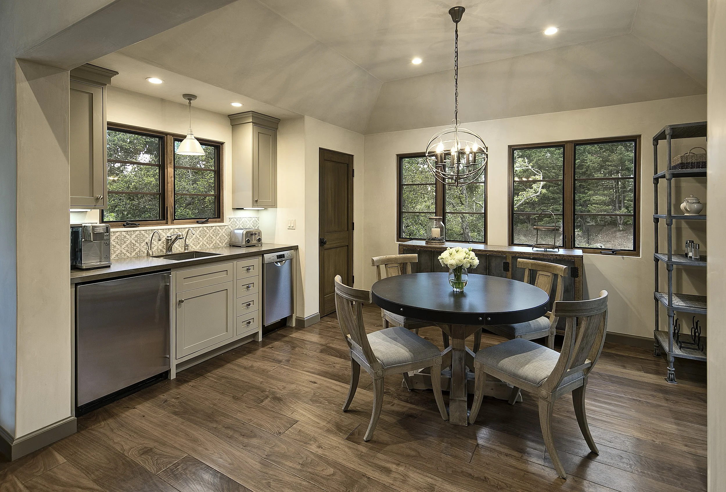 scwagger second kitchen.jpg