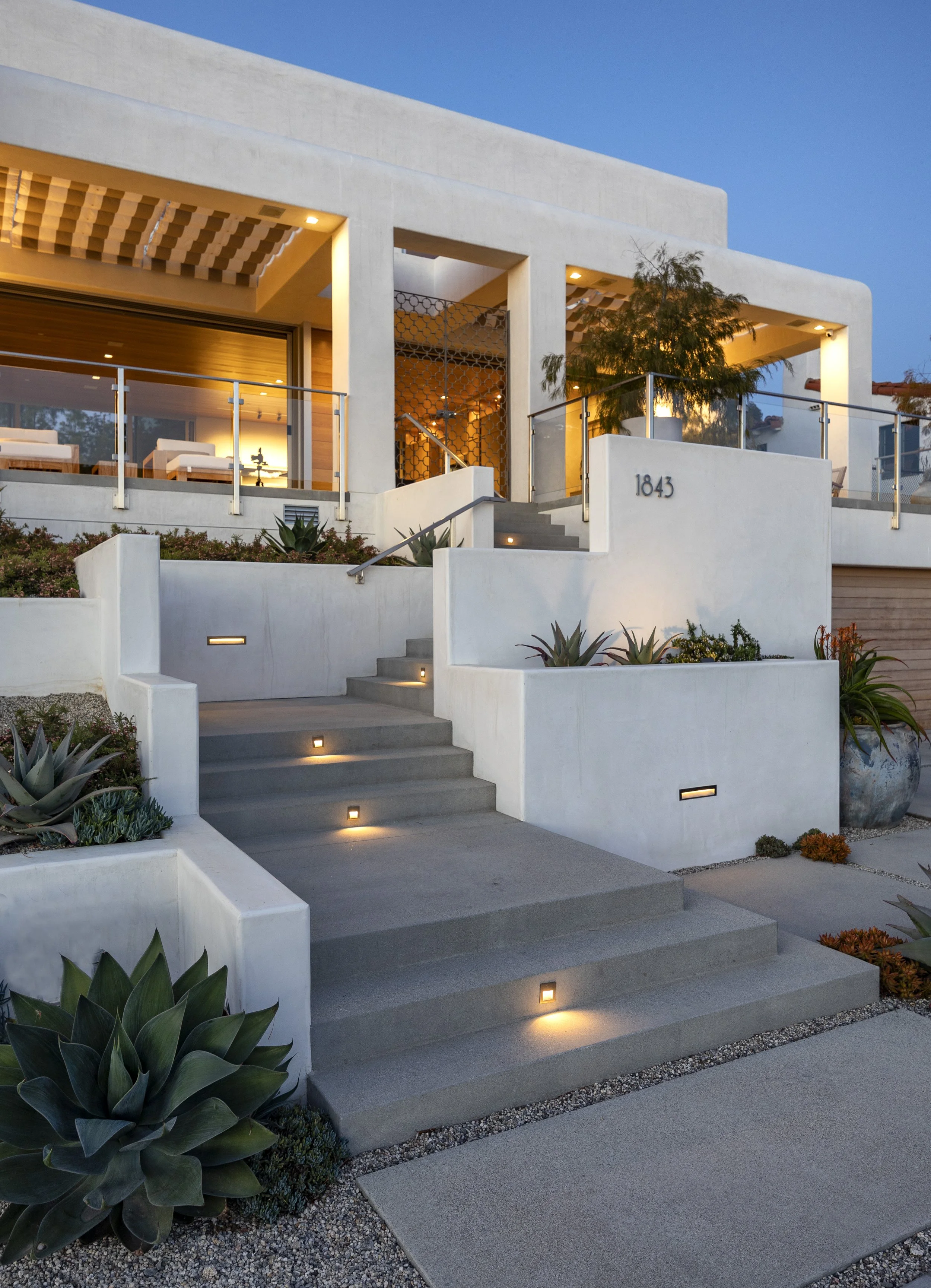 1843Hillcrest_04.jpg