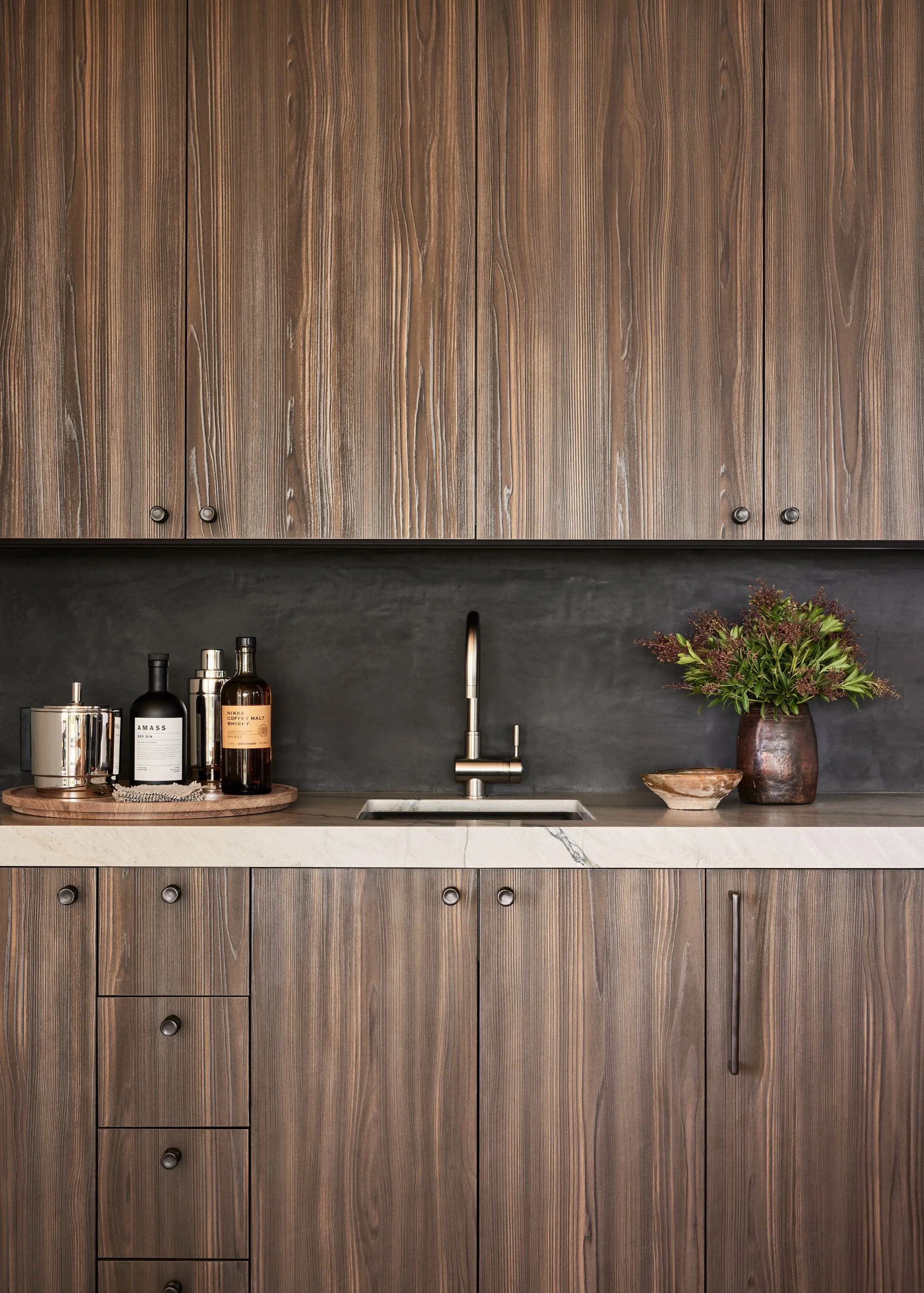 McShane-Lee_Dining-Room-Bar_002.jpg