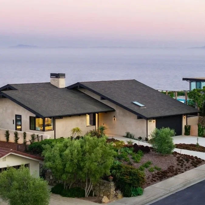 MODERN COASTAL RETREAT
