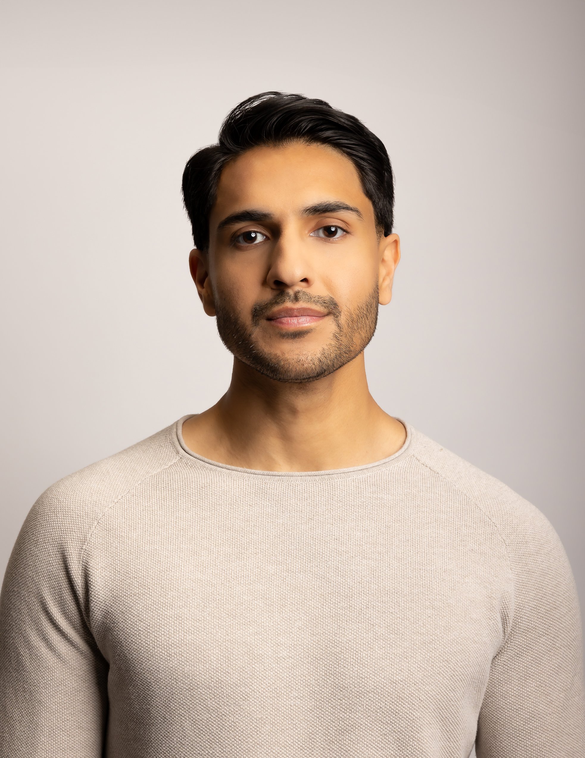 Harnoor.Headshot.final-1.jpg