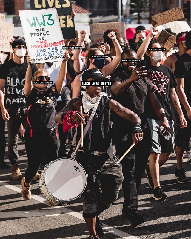 Reuploaded.
.
.
.
.
.
#laprotests #laprotest #blm #blackouttuesday #blacklives #georgefloyd #protesting #photography #la #photographer #justiceforbreonnataylor #blackoutday2020 #demonstraiting #breonnataylor #blacklivesmatter #koreatown #2020 #ahmaud
