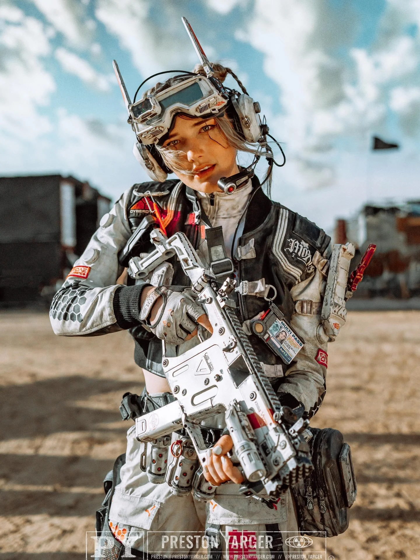 Vector has always been best gun don&rsquo;t @ me.
.
#neotropolis #cyberpunkedgerunners #cyberpunk2077 #cyberpunk #cosplay